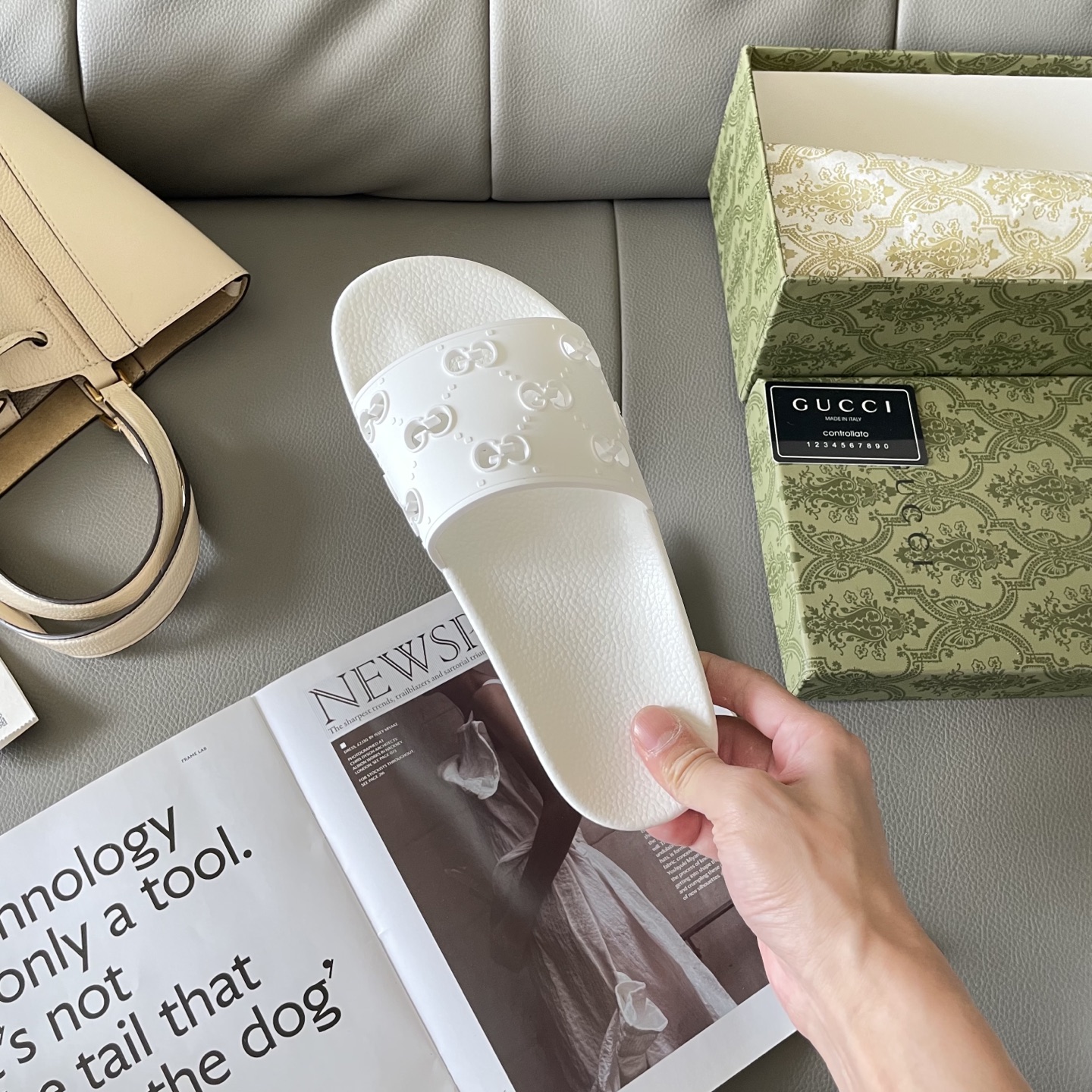 G style Couples slippers, beach slippers, flat slippers