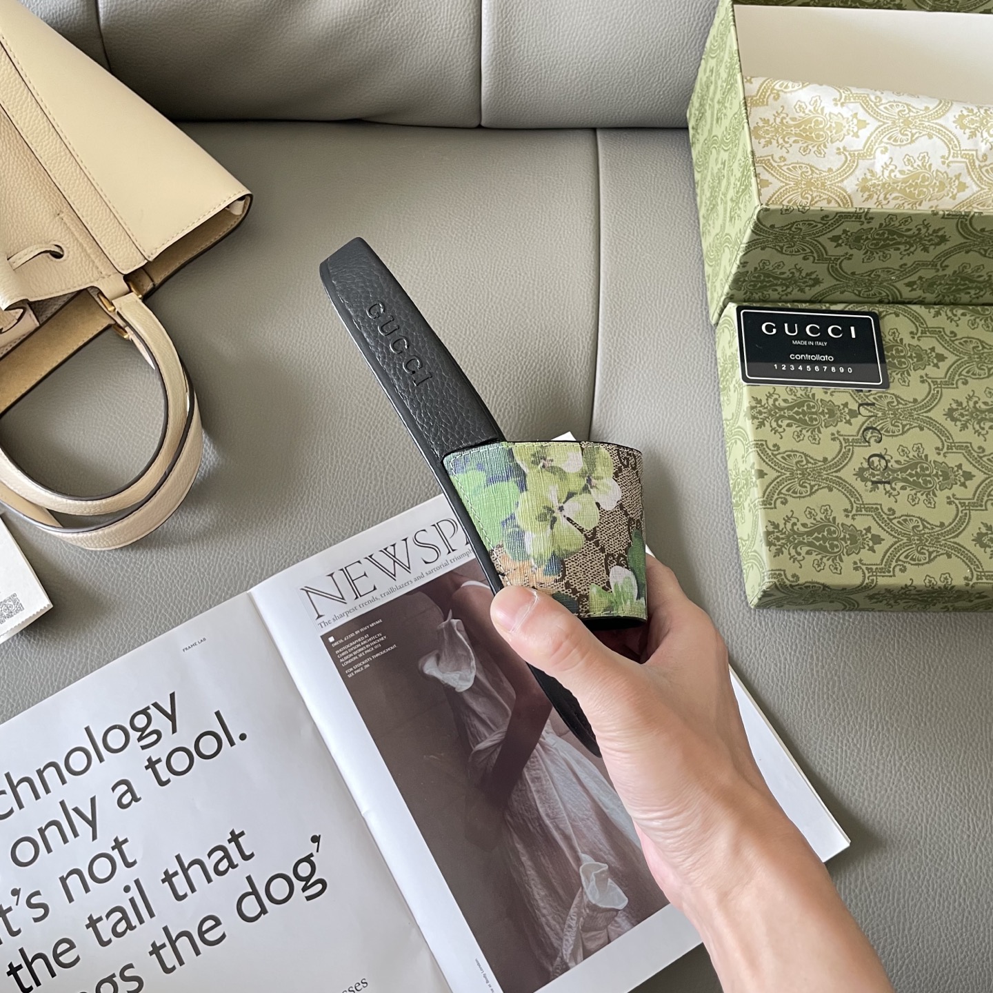 G style Couples slippers, beach slippers, flat slippers