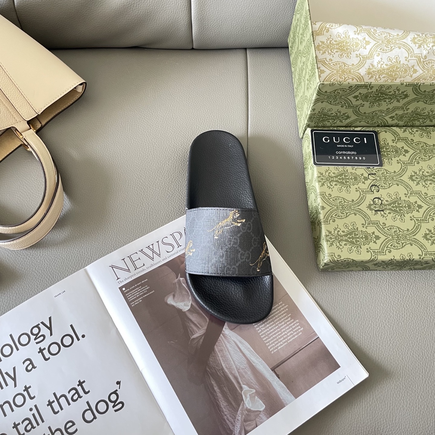 G style Couples slippers, beach slippers, flat slippers