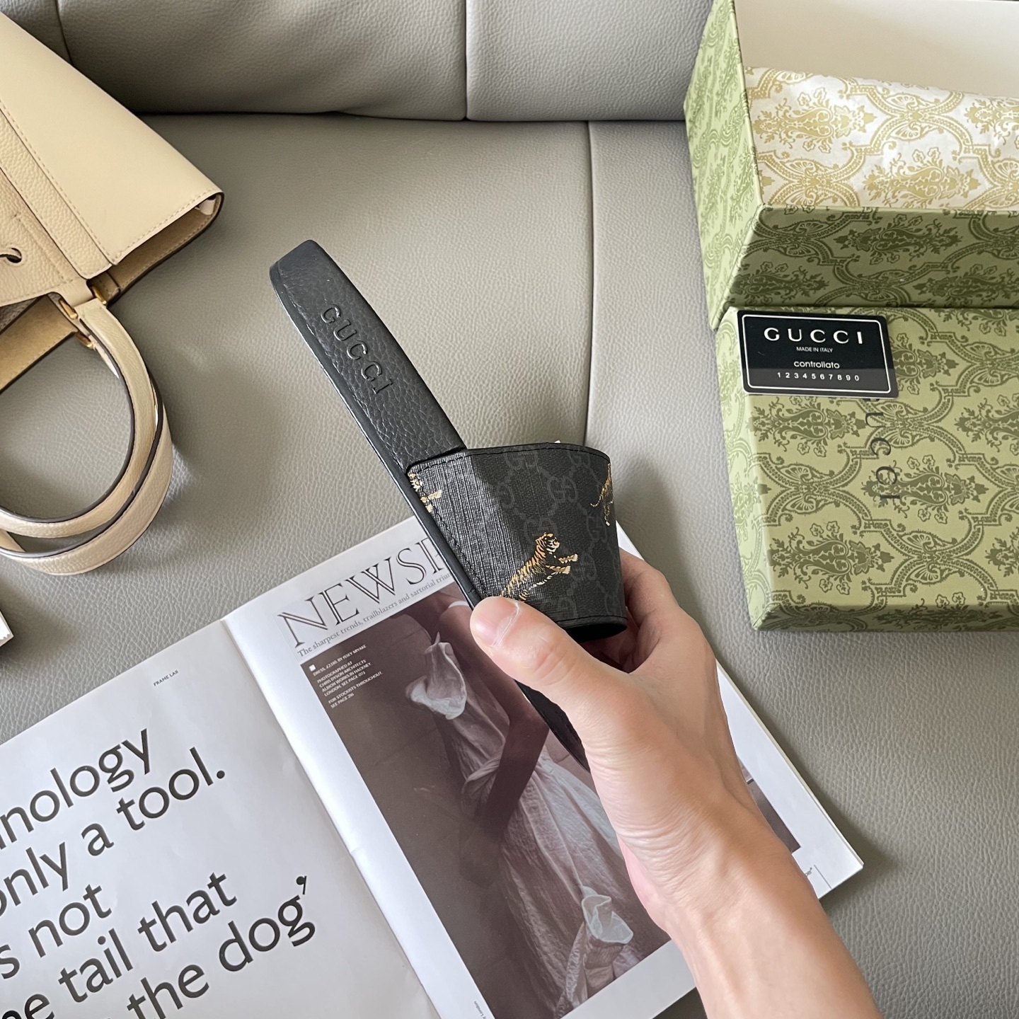 G style Couples slippers, beach slippers, flat slippers