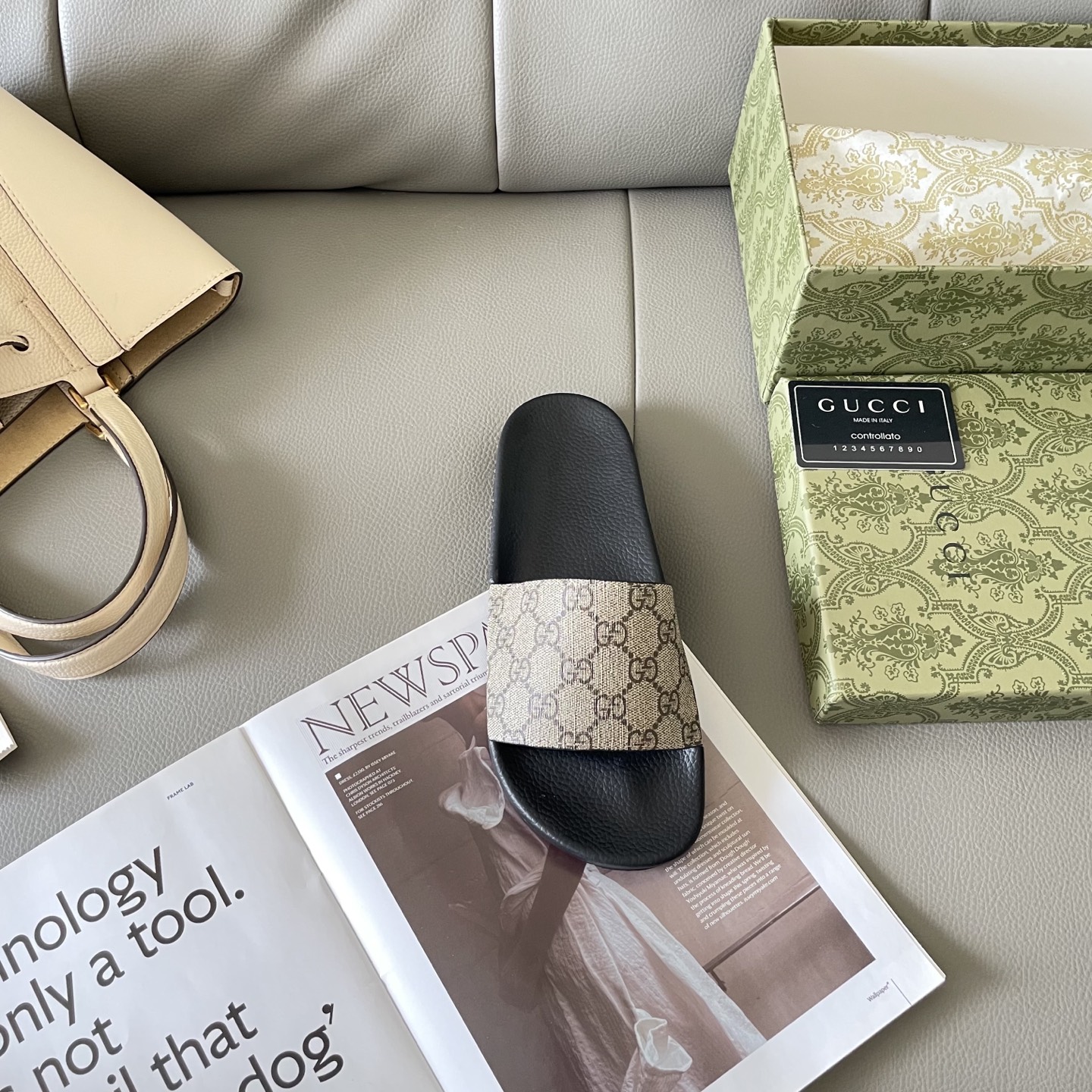 G style Couples slippers, beach slippers, flat slippers