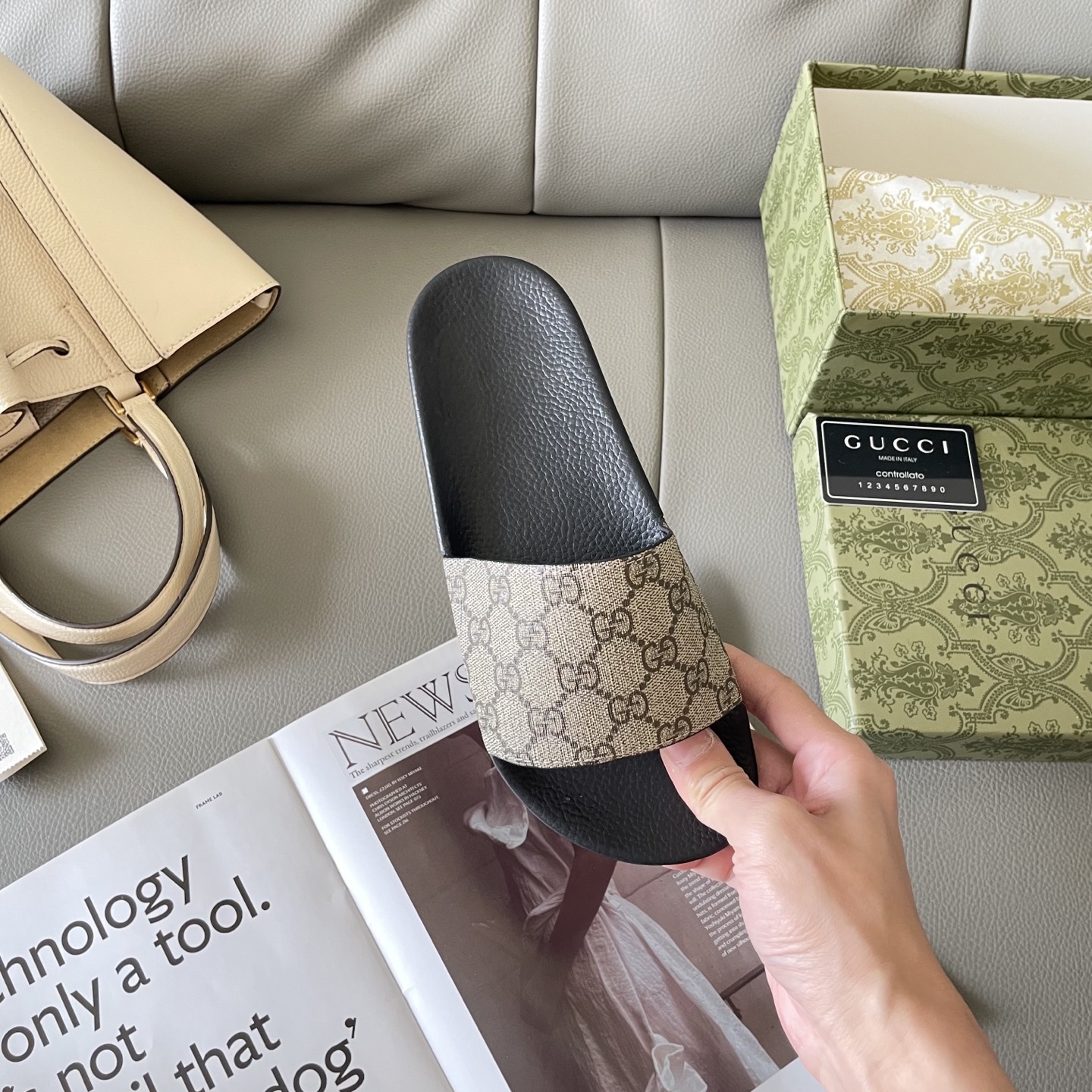 G style Couples slippers, beach slippers, flat slippers