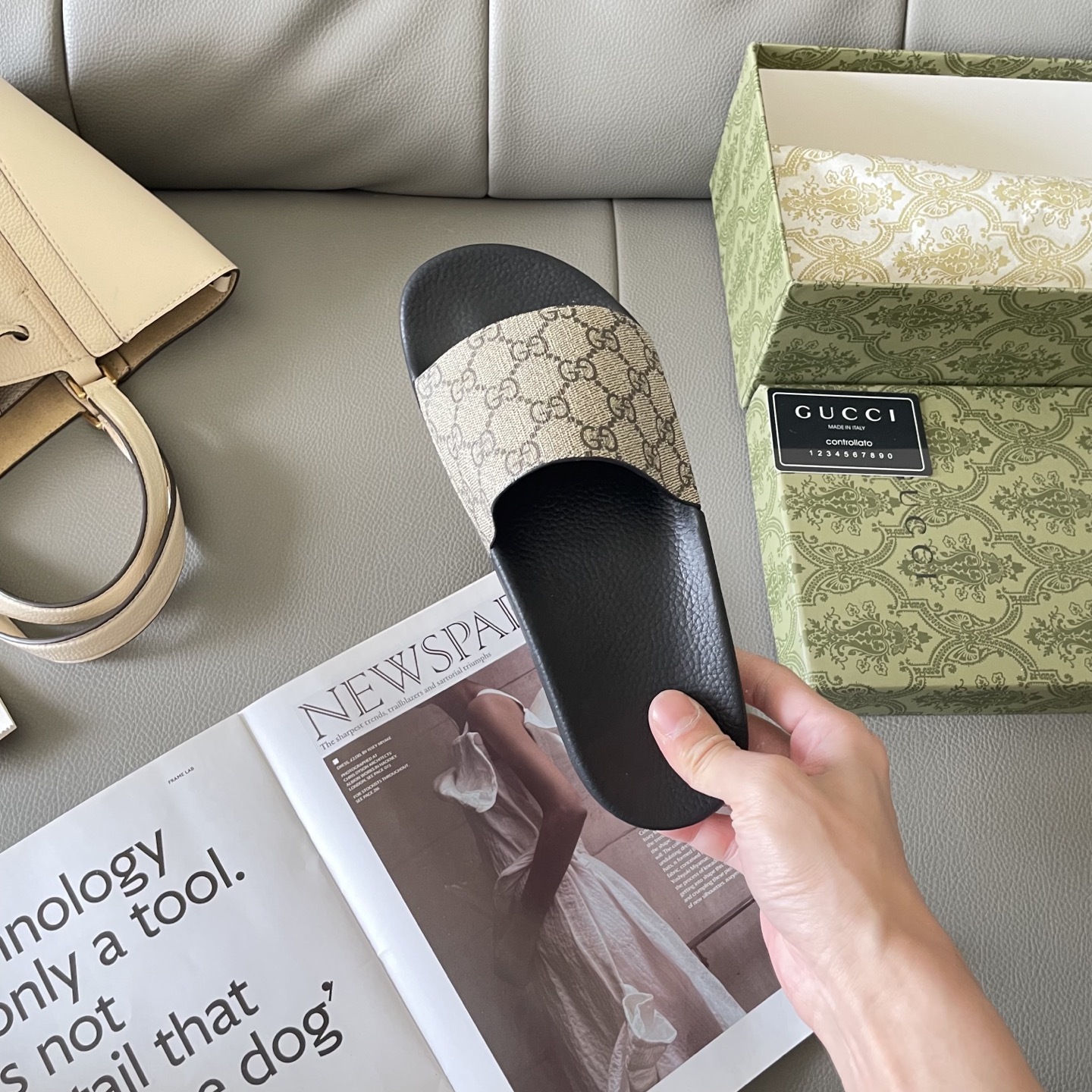 G style Couples slippers, beach slippers, flat slippers