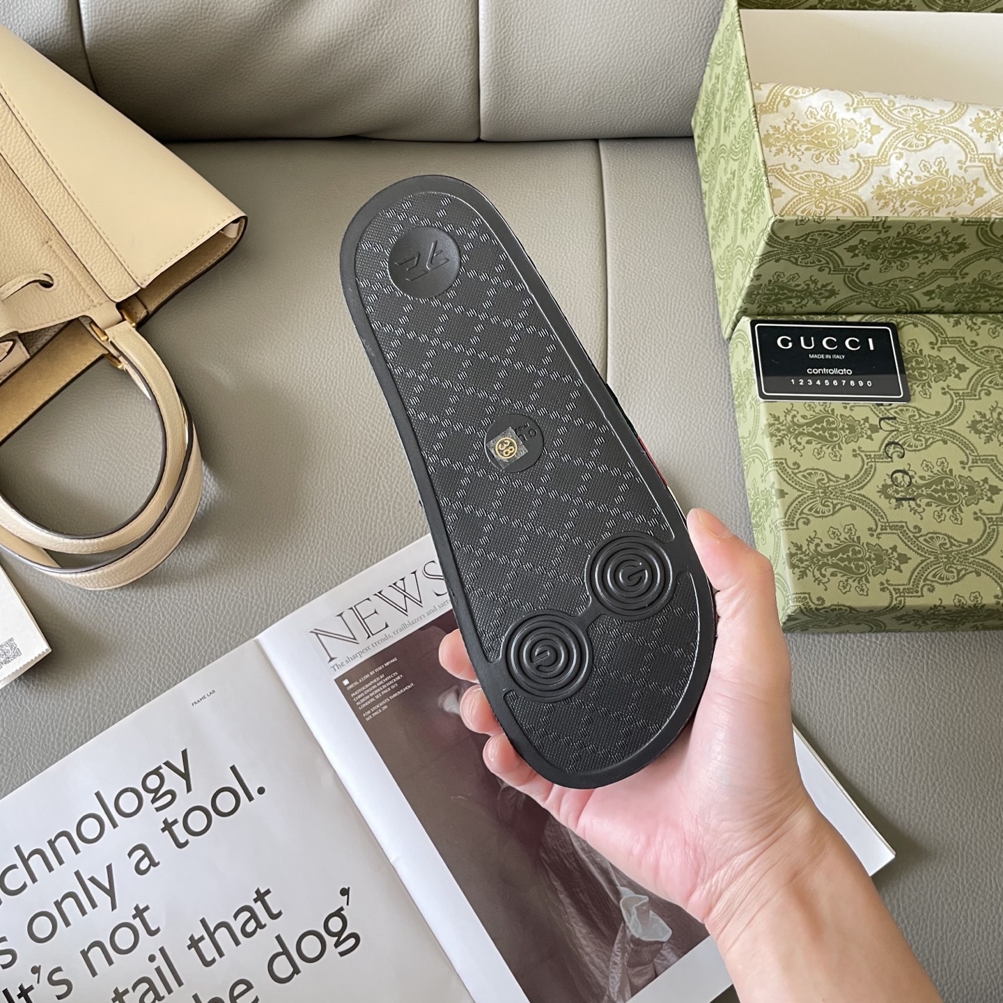 G style Couples slippers, beach slippers, flat slippers