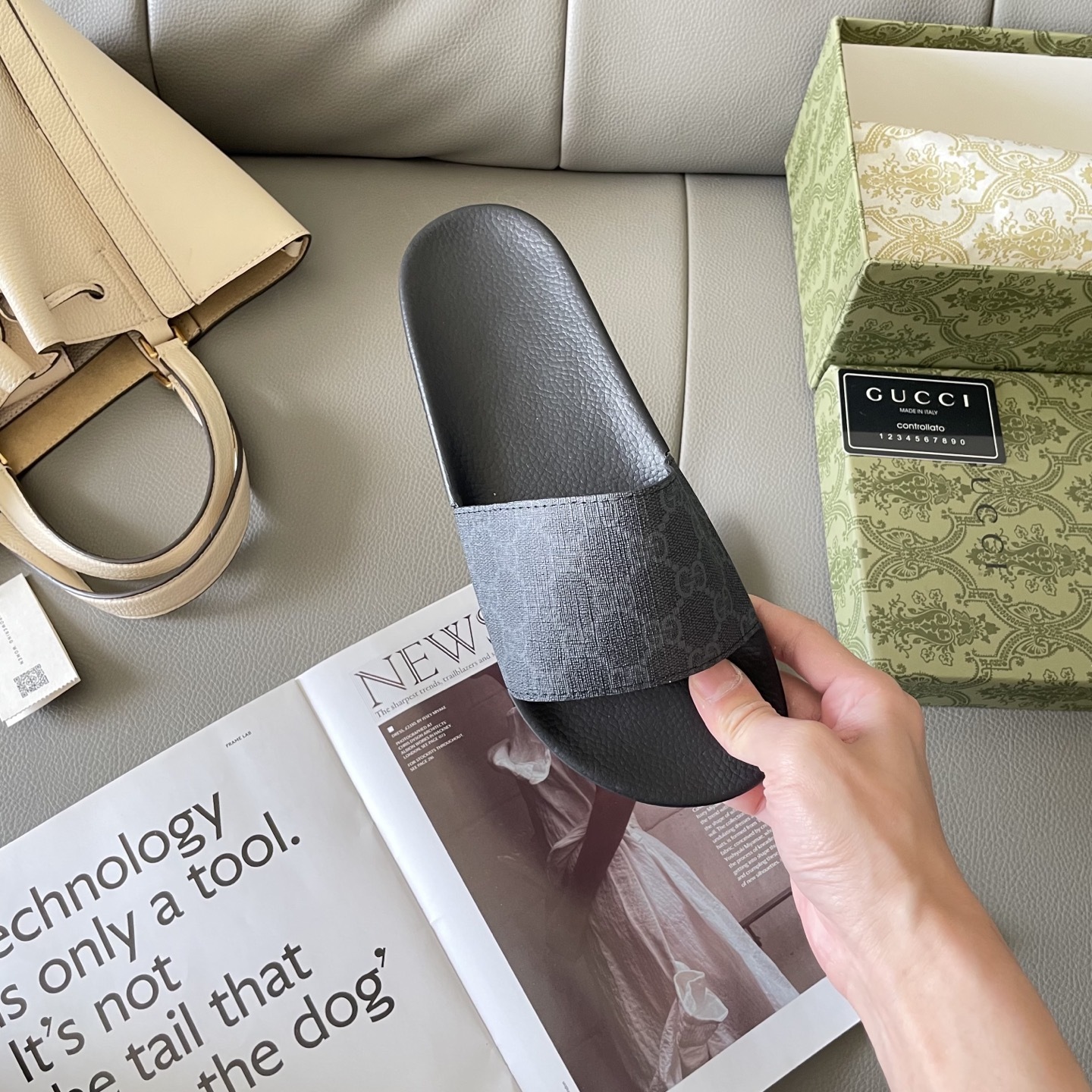 G style Couples slippers, beach slippers, flat slippers