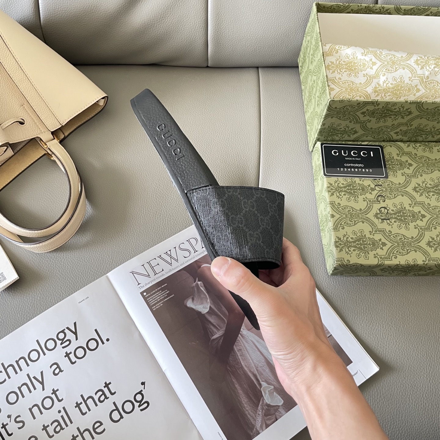 G style Couples slippers, beach slippers, flat slippers