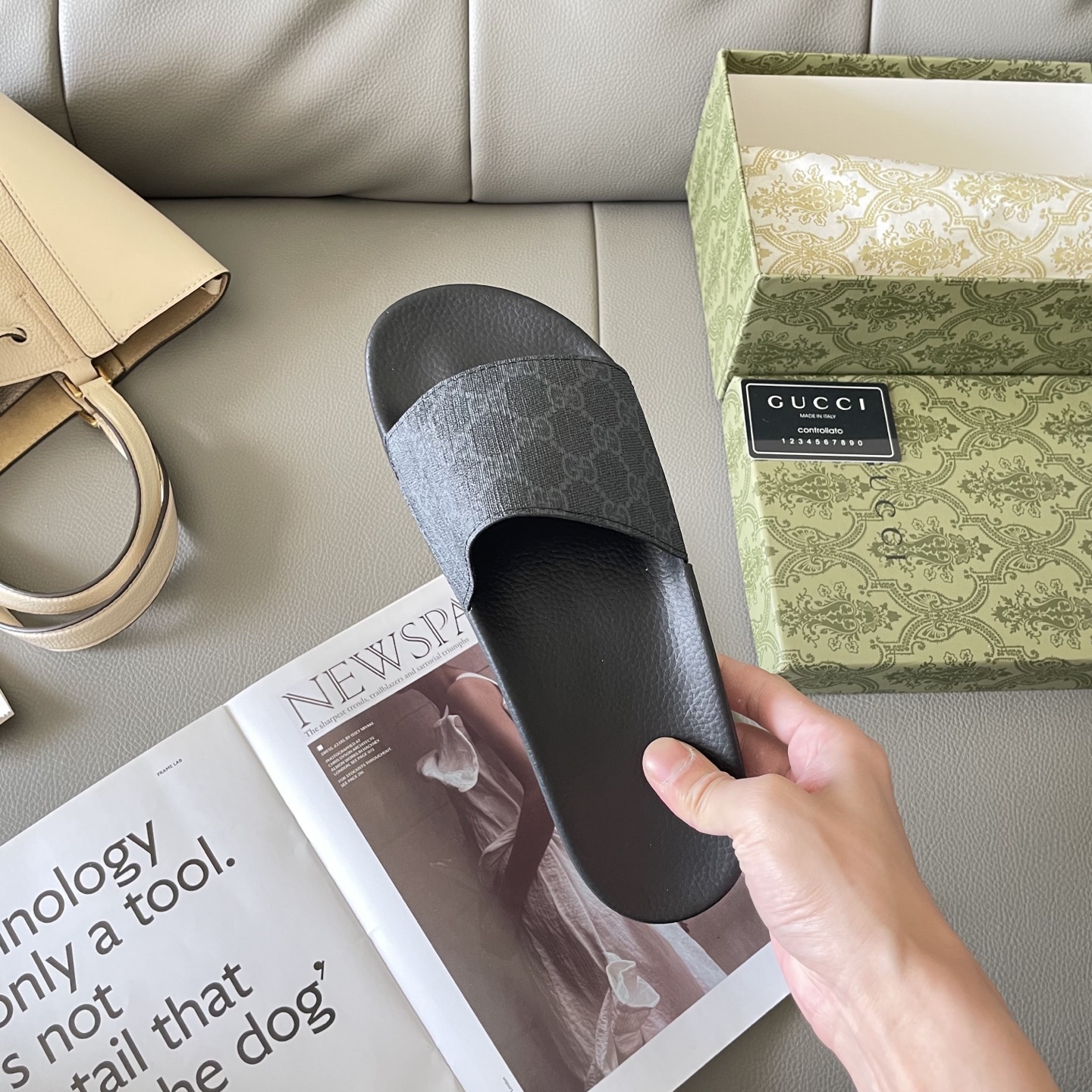 G style Couples slippers, beach slippers, flat slippers