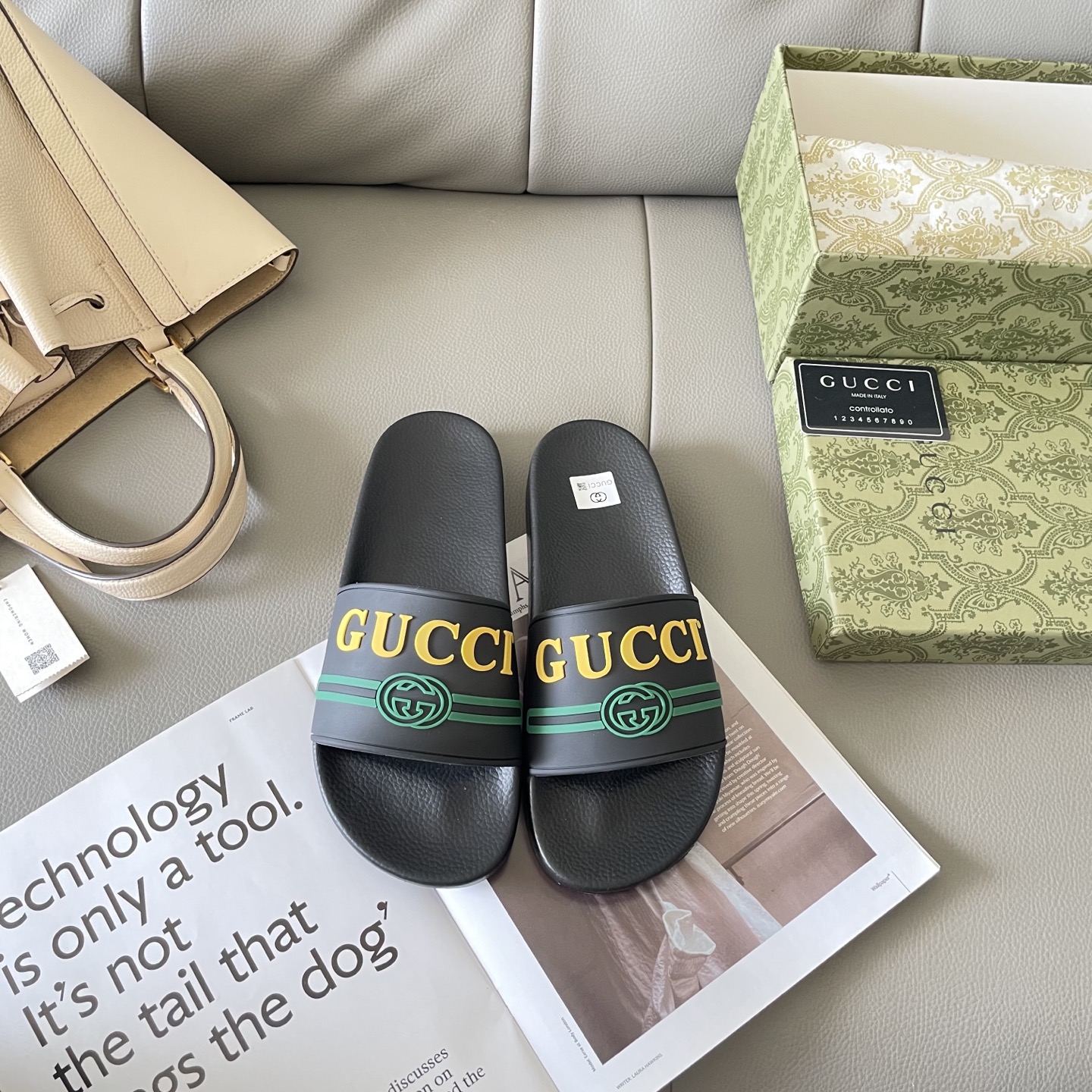 G style Couples slippers, beach slippers, flat slippers