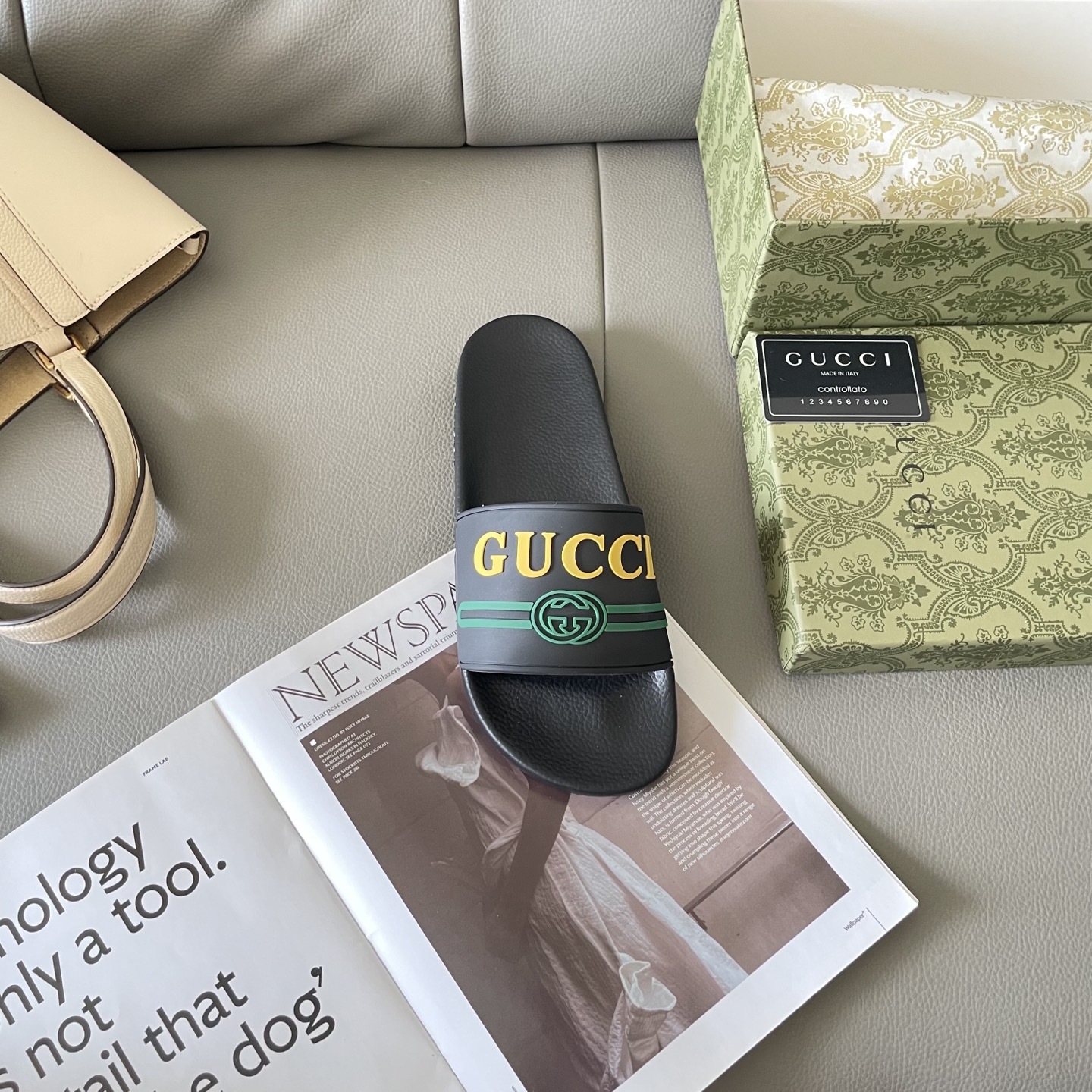 G style Couples slippers, beach slippers, flat slippers