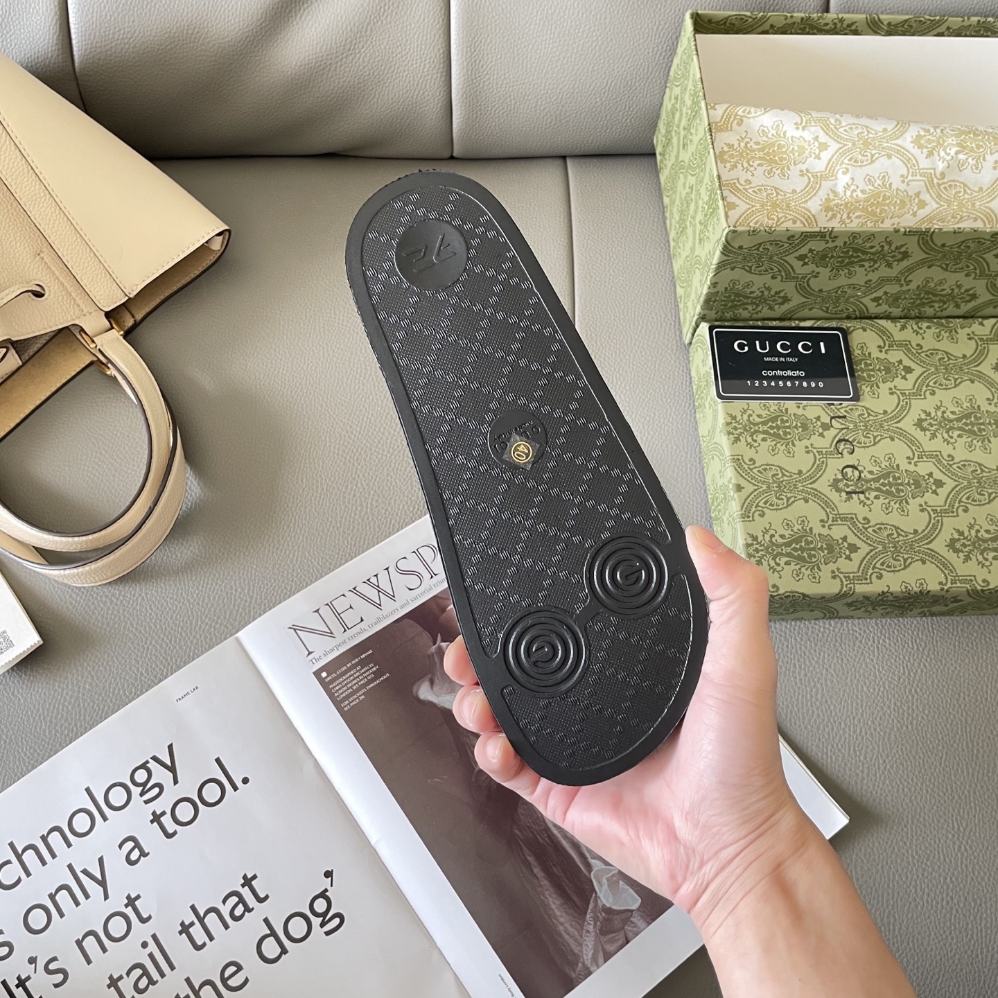 G style Couples slippers, beach slippers, flat slippers