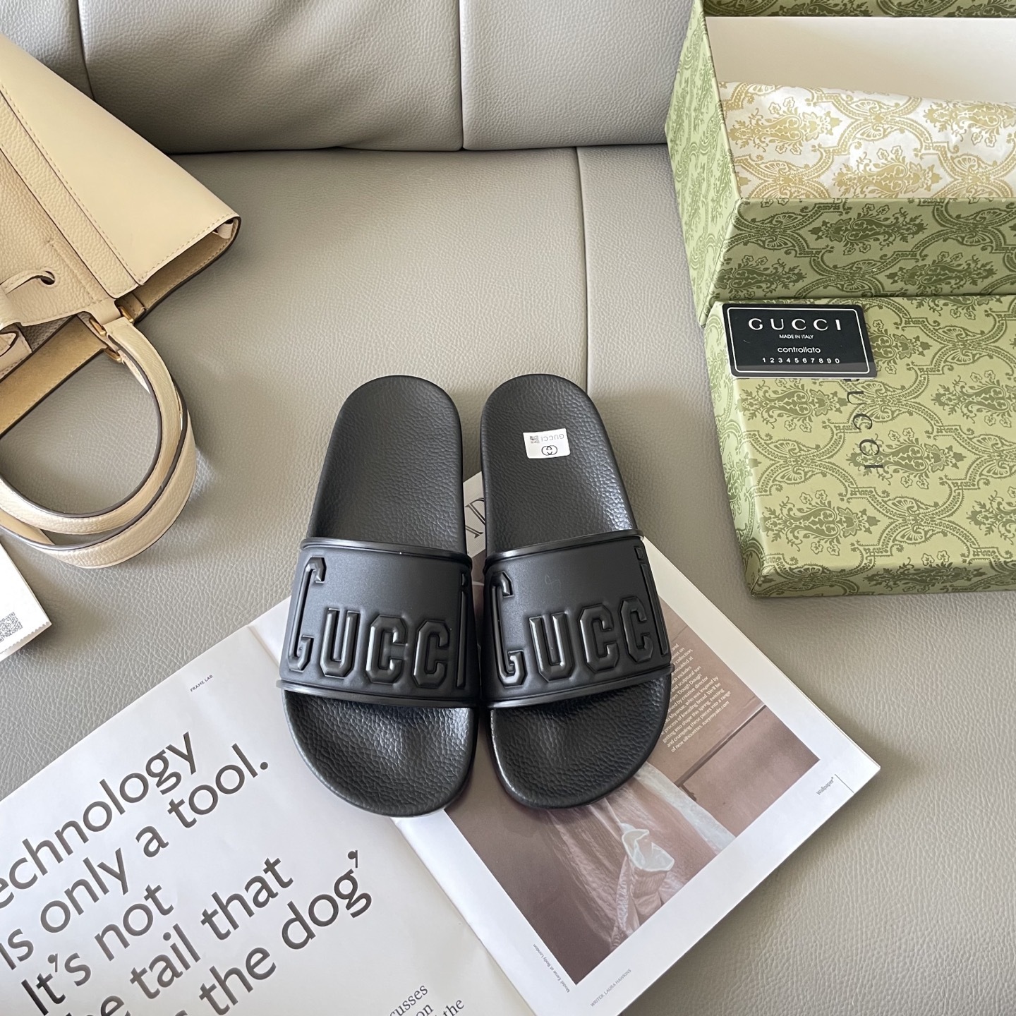 G style Couples slippers, beach slippers, flat slippers