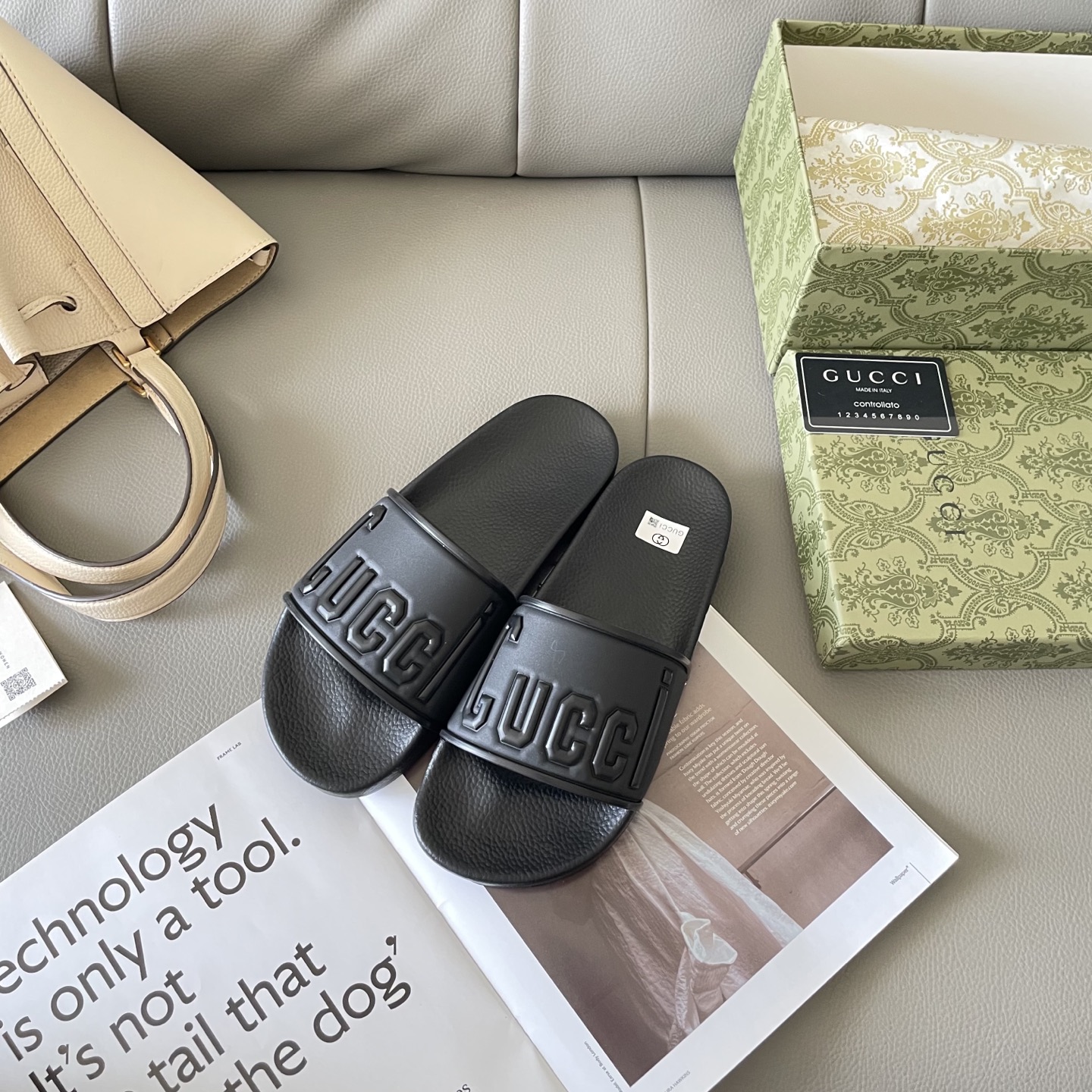 G style Couples slippers, beach slippers, flat slippers