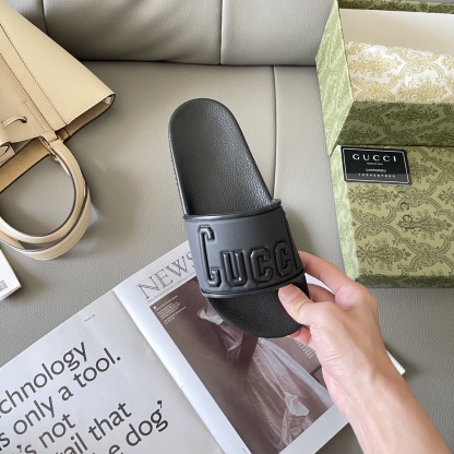 G style Couples slippers, beach slippers, flat slippers