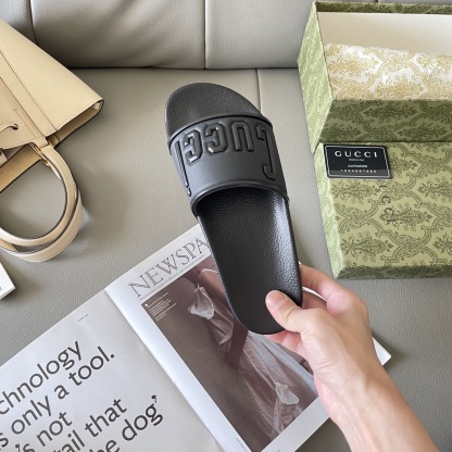 G style Couples slippers, beach slippers, flat slippers