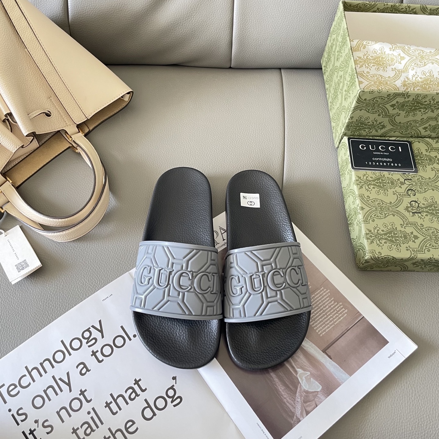 G style Couples slippers, beach slippers, flat slippers