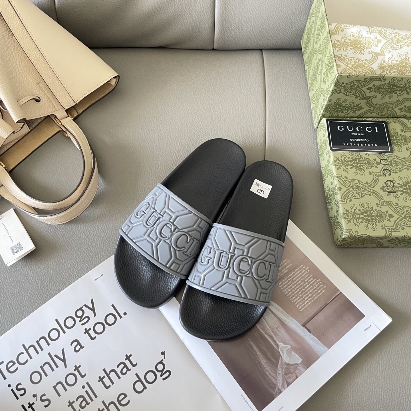 G style Couples slippers, beach slippers, flat slippers