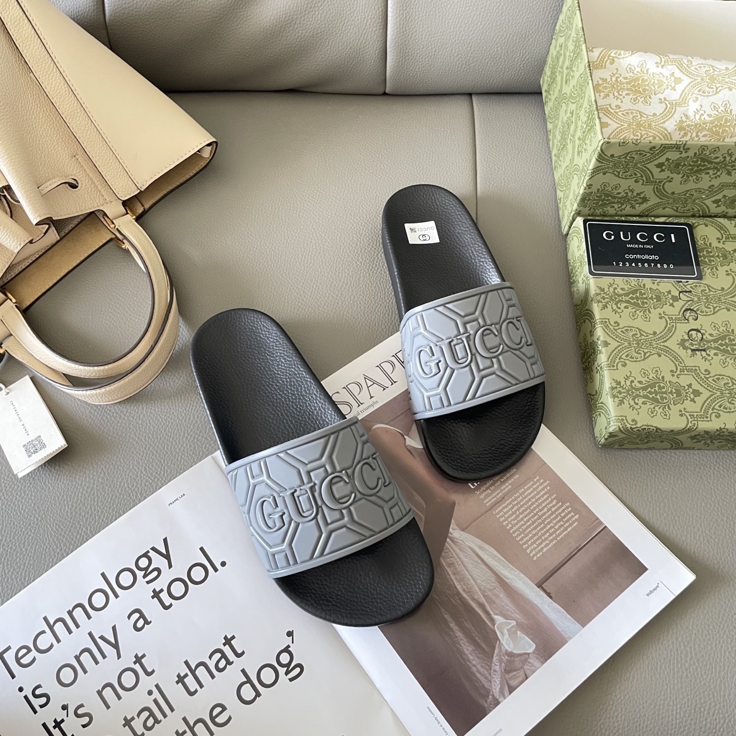 G style Couples slippers, beach slippers, flat slippers