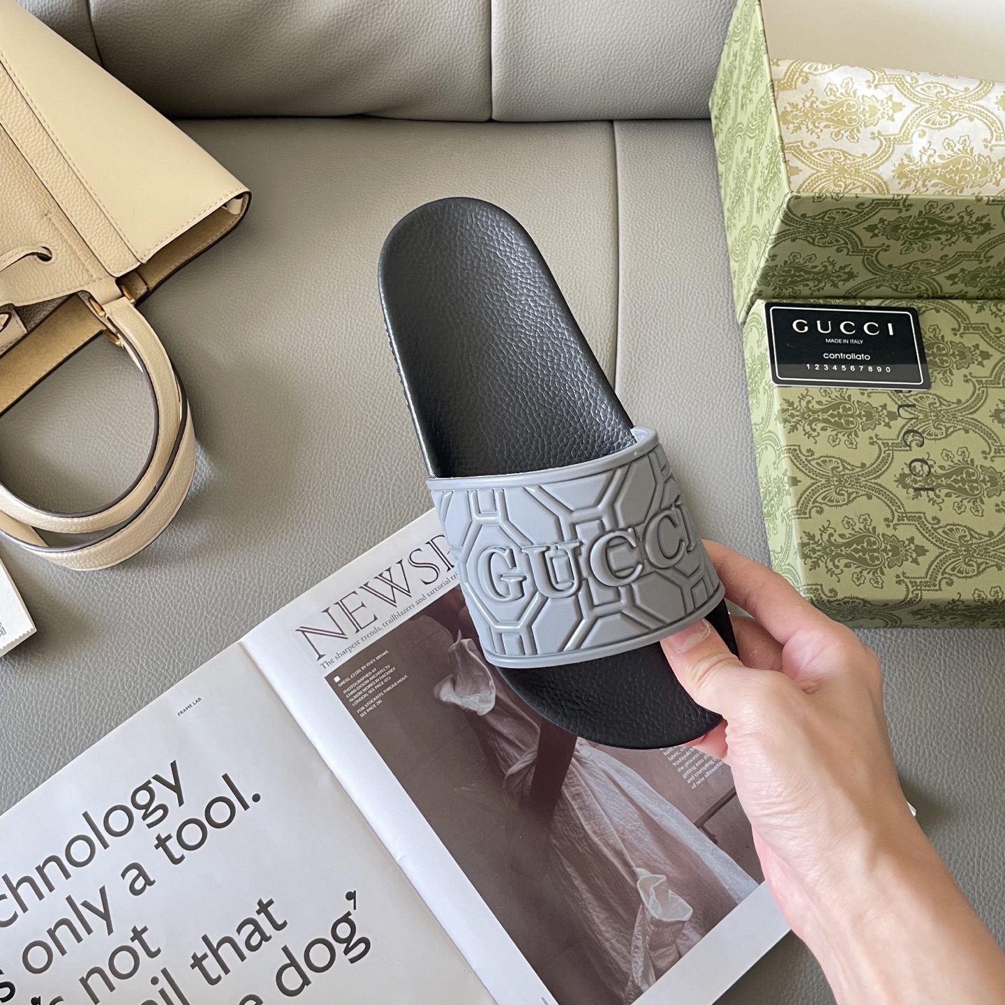 G style Couples slippers, beach slippers, flat slippers