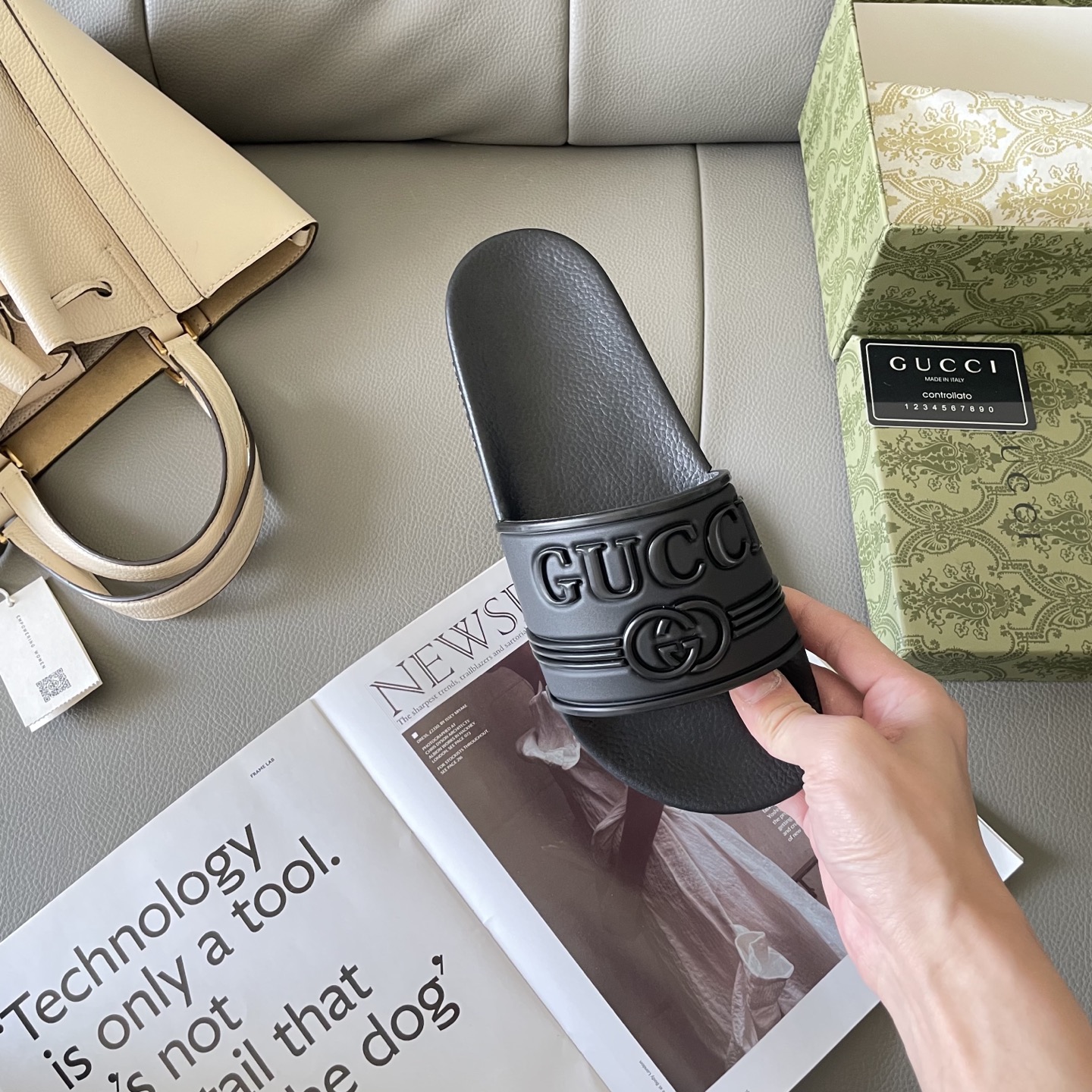 G style Couples slippers, beach slippers, flat slippers