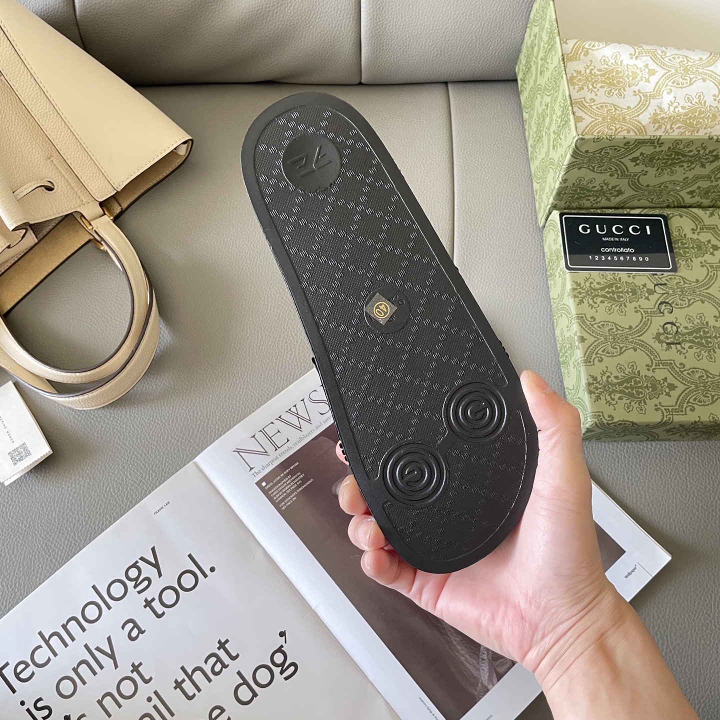 G style Couples slippers, beach slippers, flat slippers