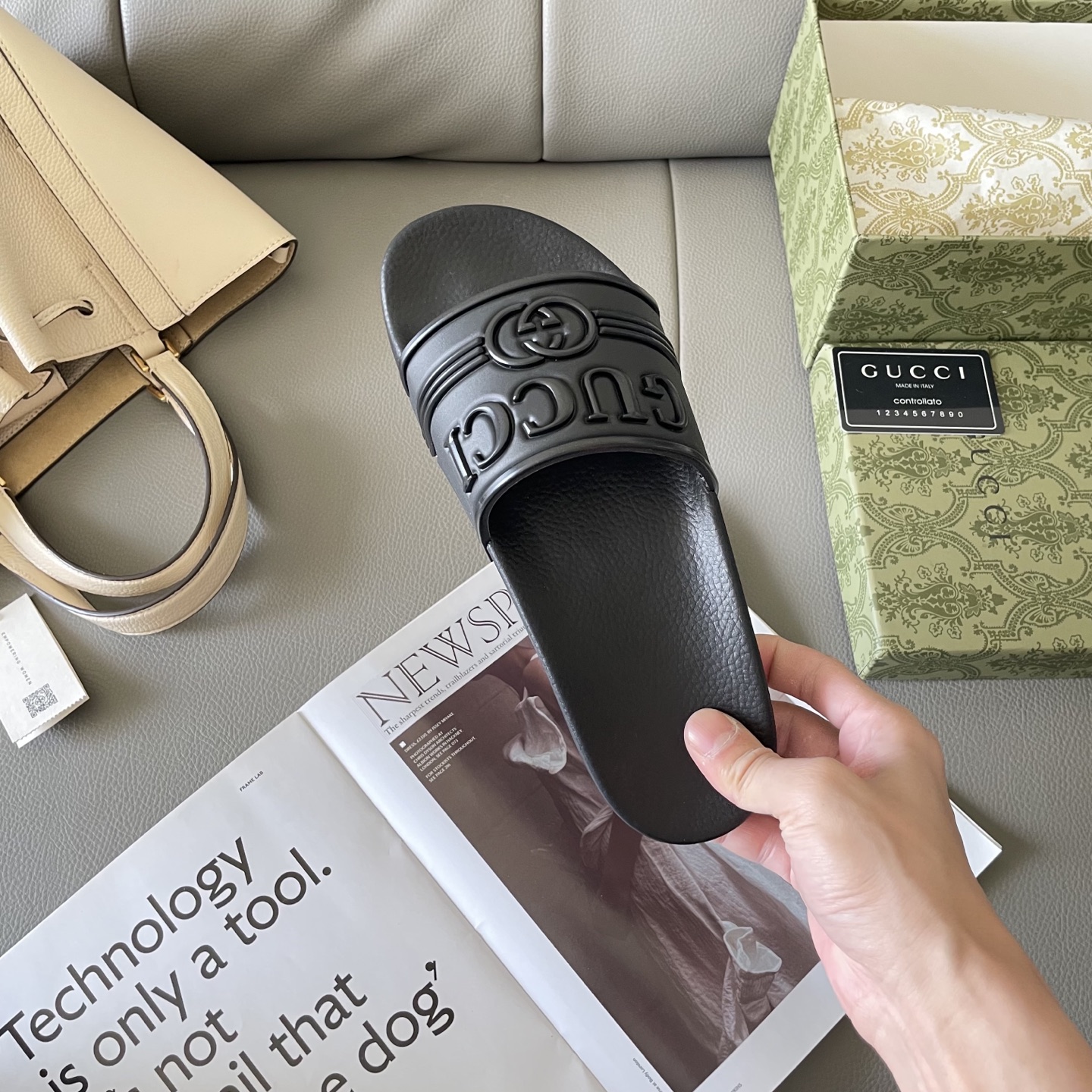 G style Couples slippers, beach slippers, flat slippers