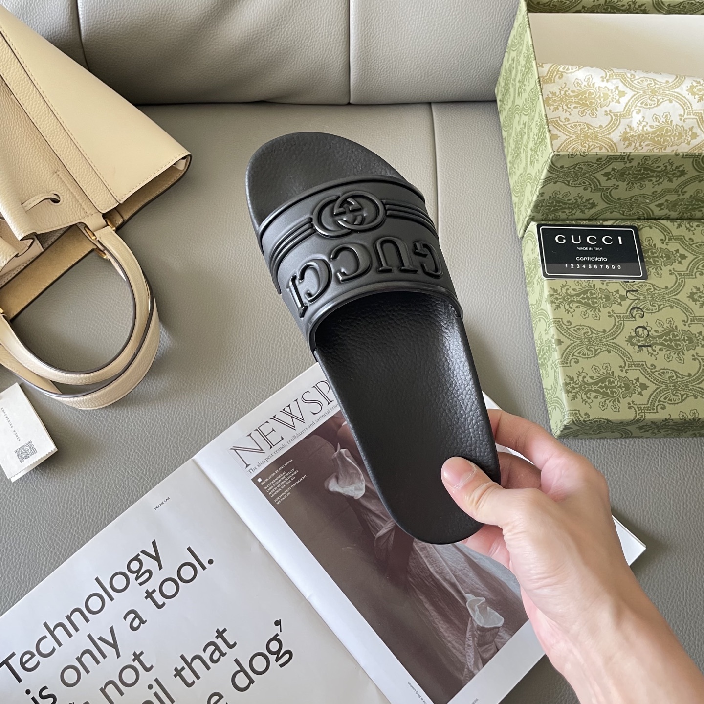 G style Couples slippers, beach slippers, flat slippers