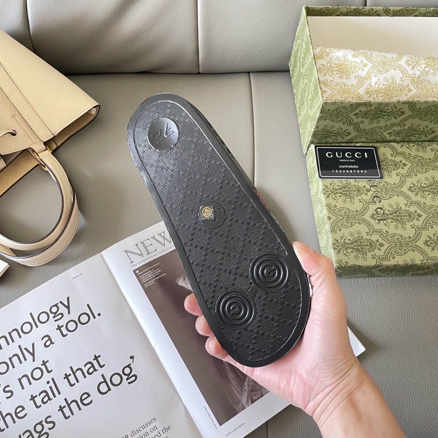 G style Couples slippers, beach slippers, flat slippers