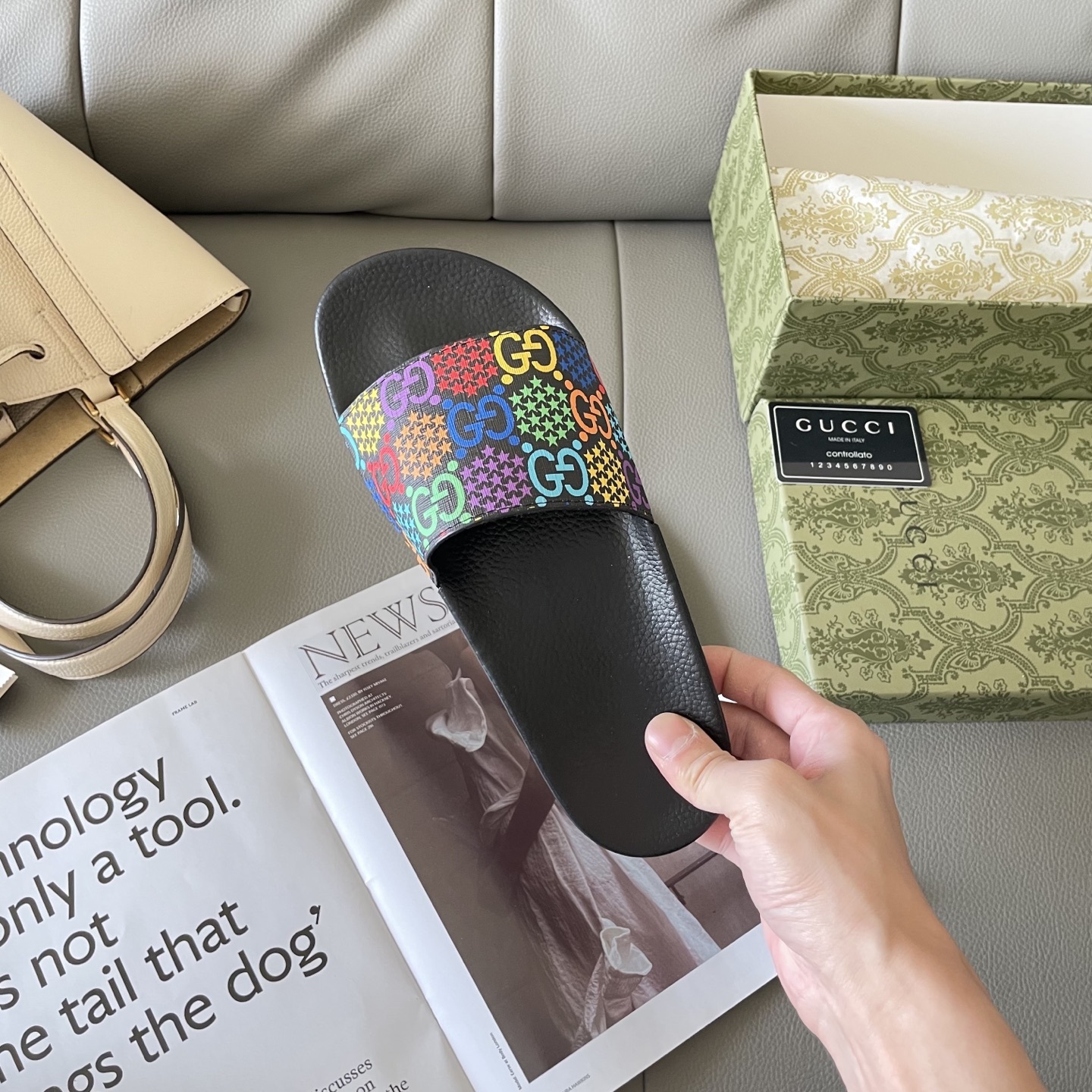 G style Couples slippers, beach slippers, flat slippers