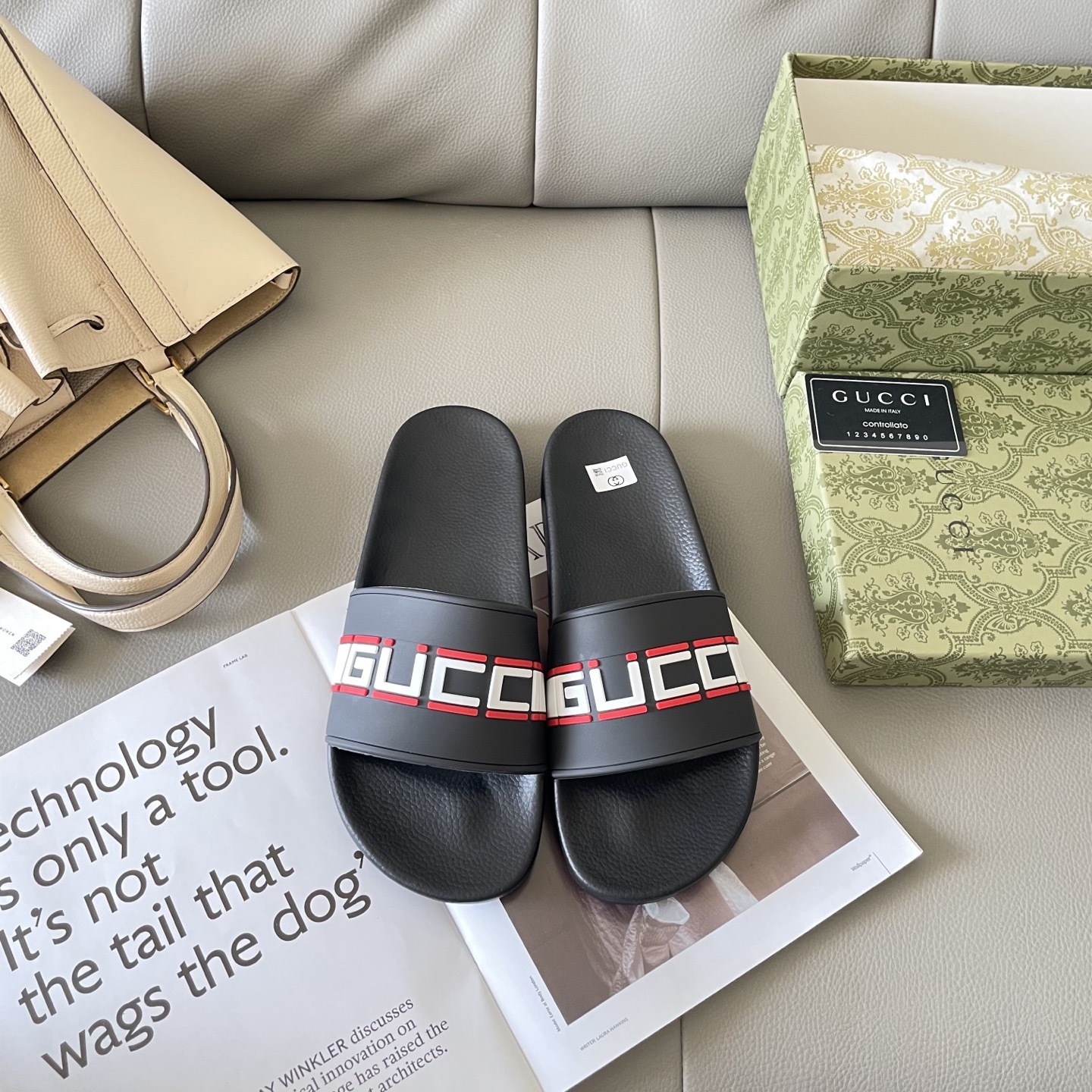 G style Couples slippers, beach slippers, flat slippers