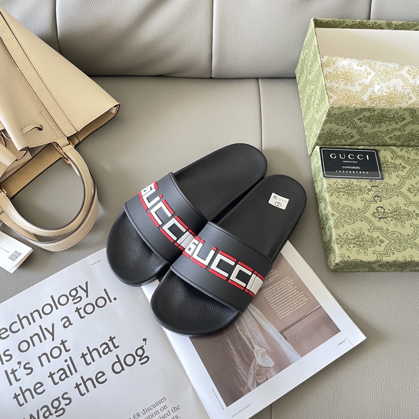 G style Couples slippers, beach slippers, flat slippers