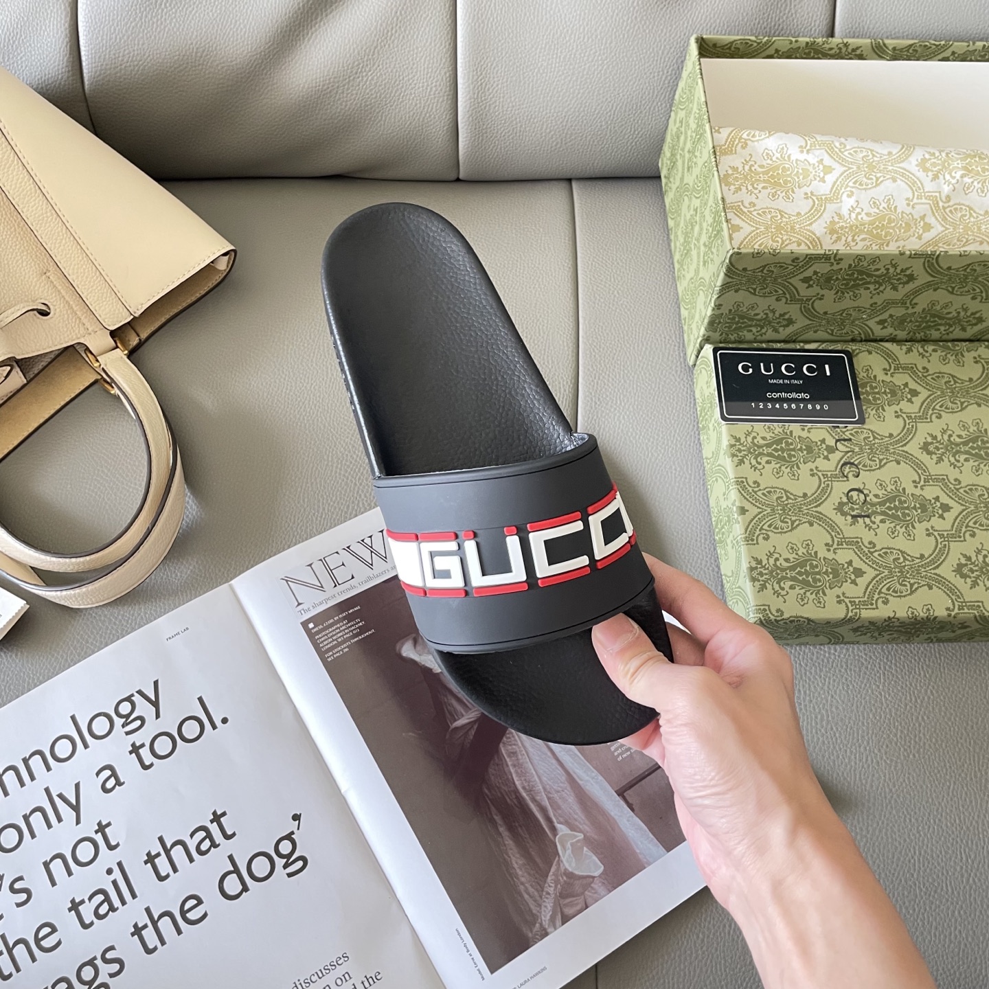 G style Couples slippers, beach slippers, flat slippers