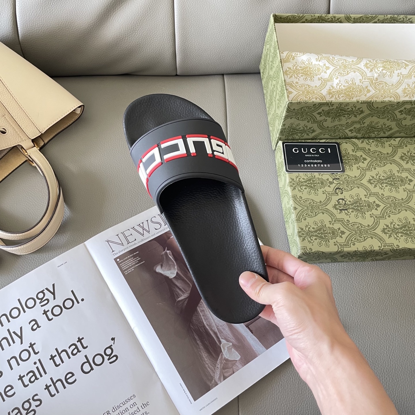 G style Couples slippers, beach slippers, flat slippers