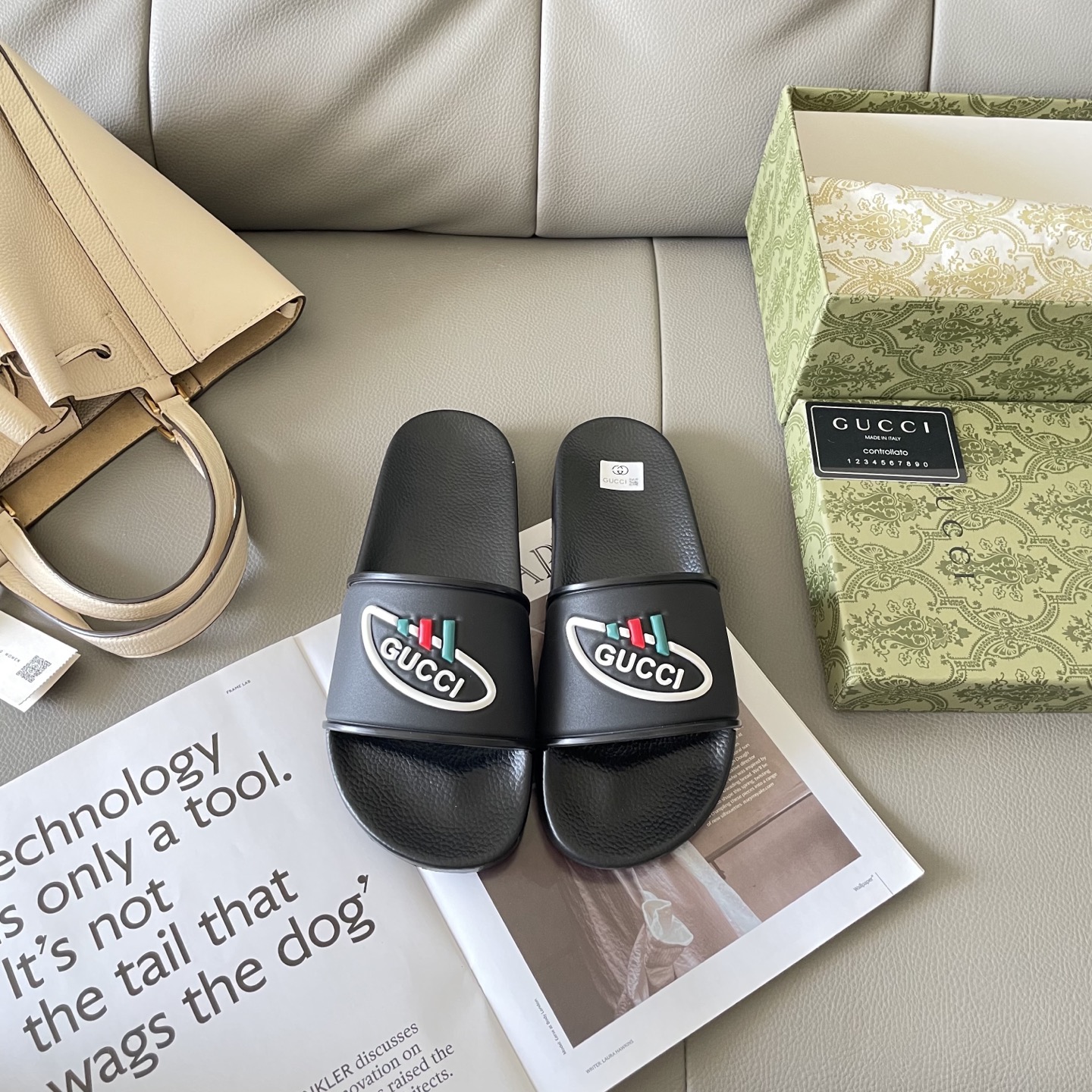 G style Couples slippers, beach slippers, flat slippers