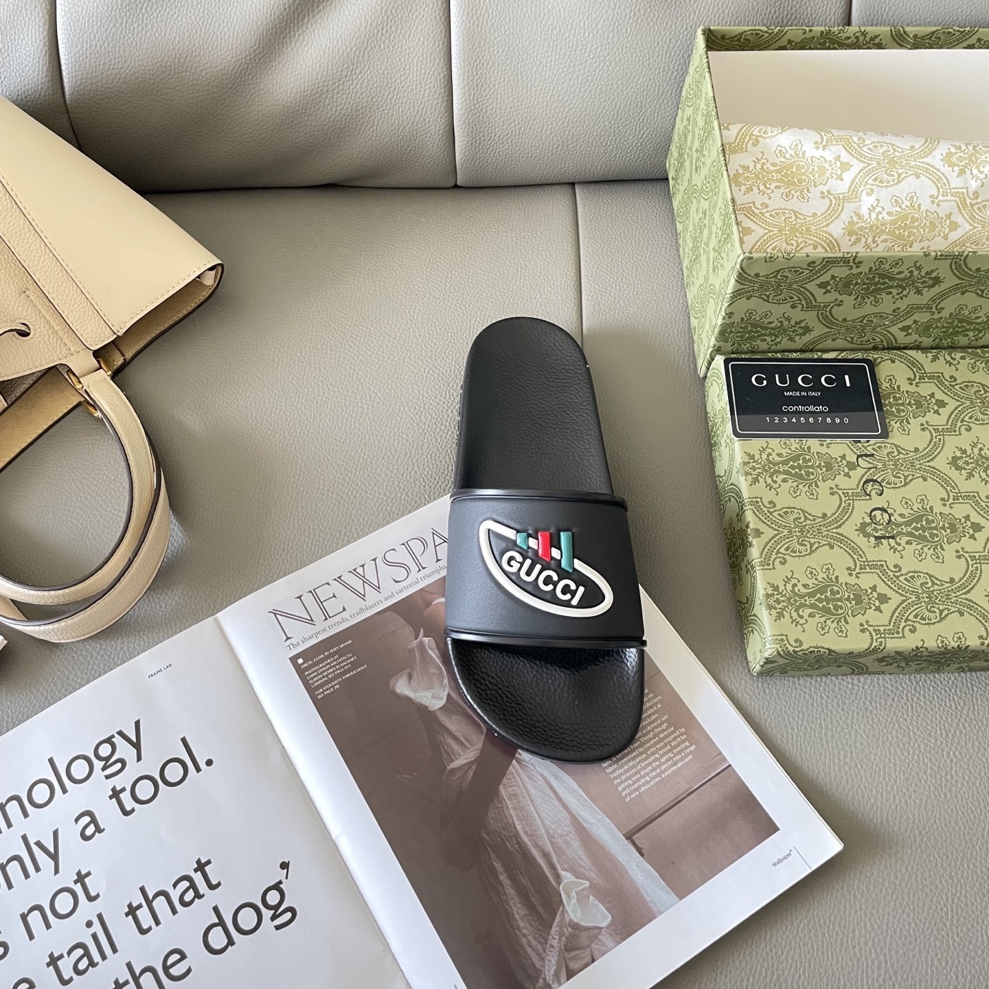 G style Couples slippers, beach slippers, flat slippers