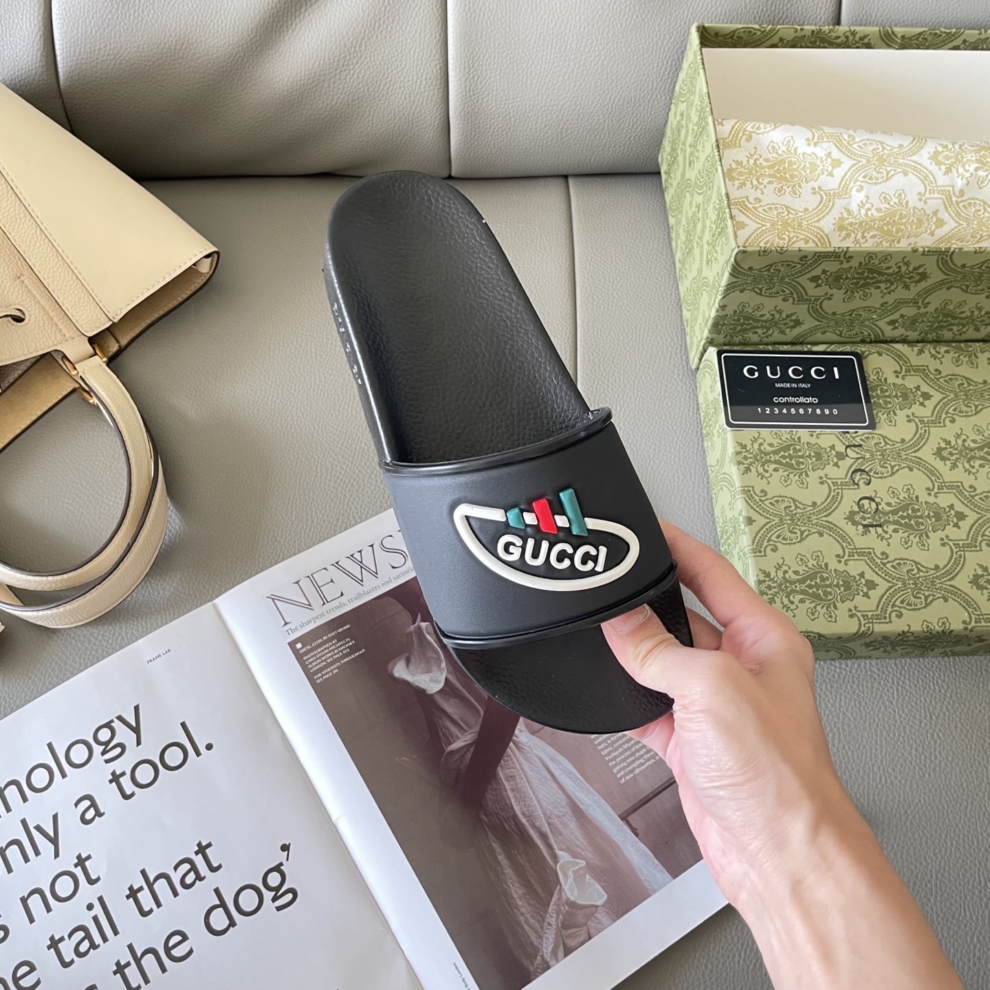 G style Couples slippers, beach slippers, flat slippers