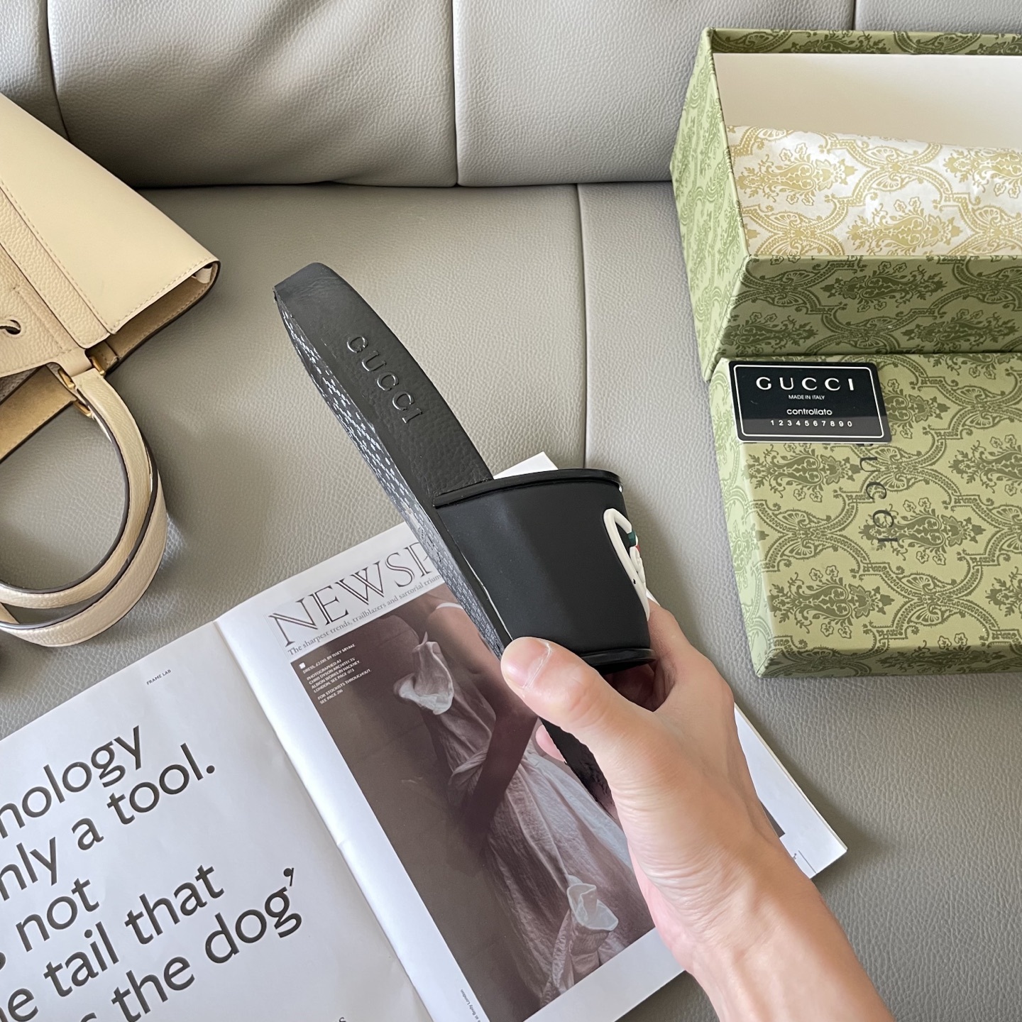 G style Couples slippers, beach slippers, flat slippers