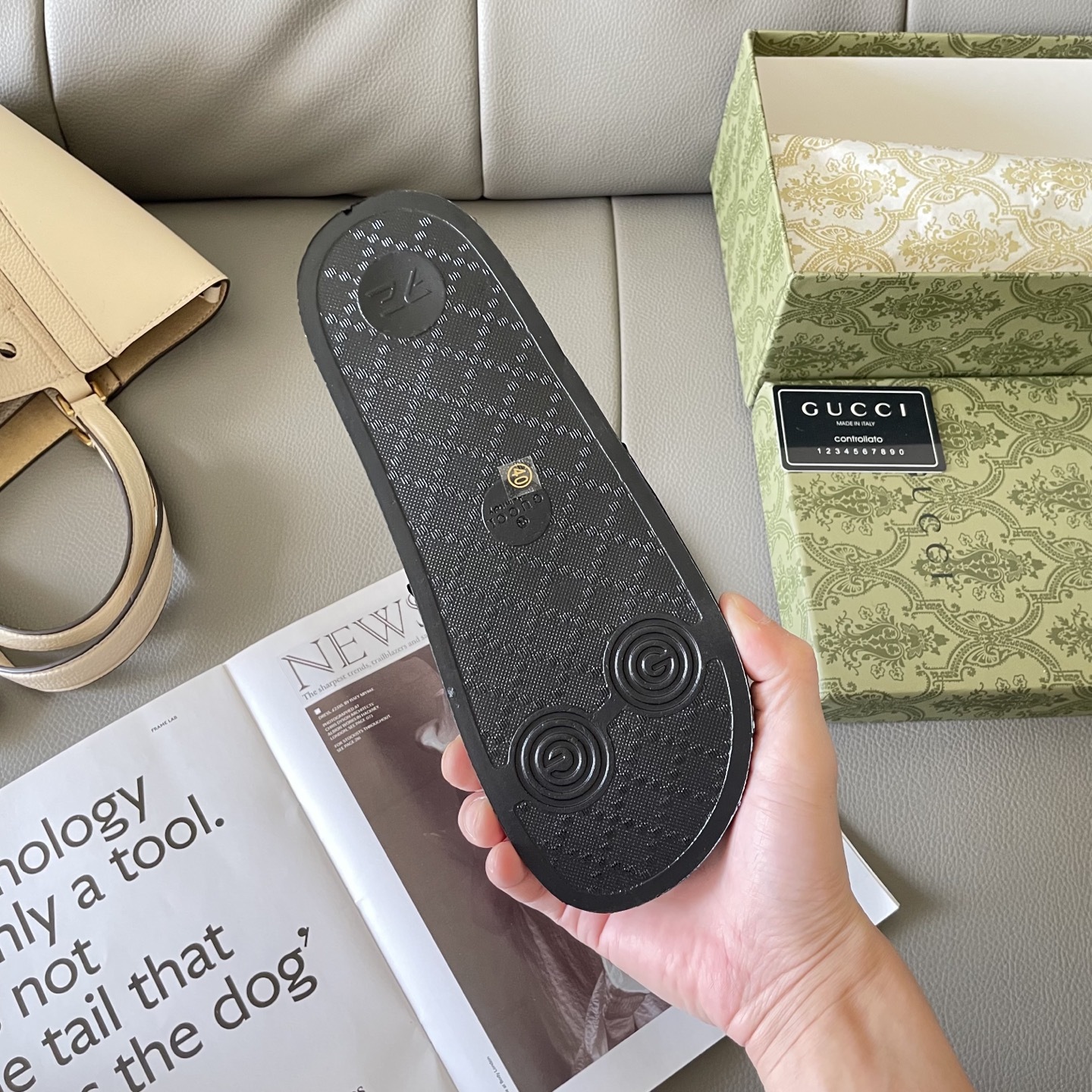 G style Couples slippers, beach slippers, flat slippers