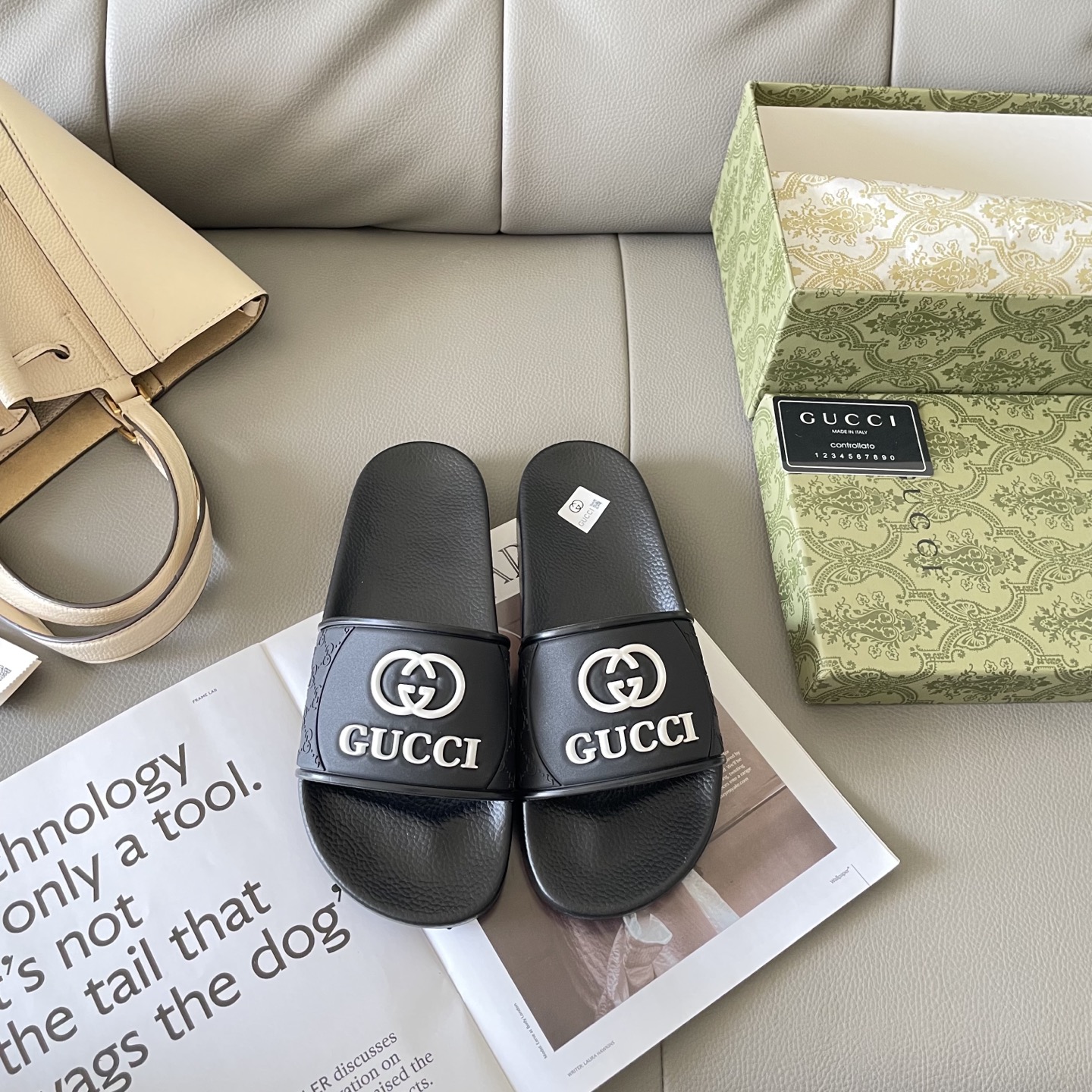 G style Couples slippers, beach slippers, flat slippers