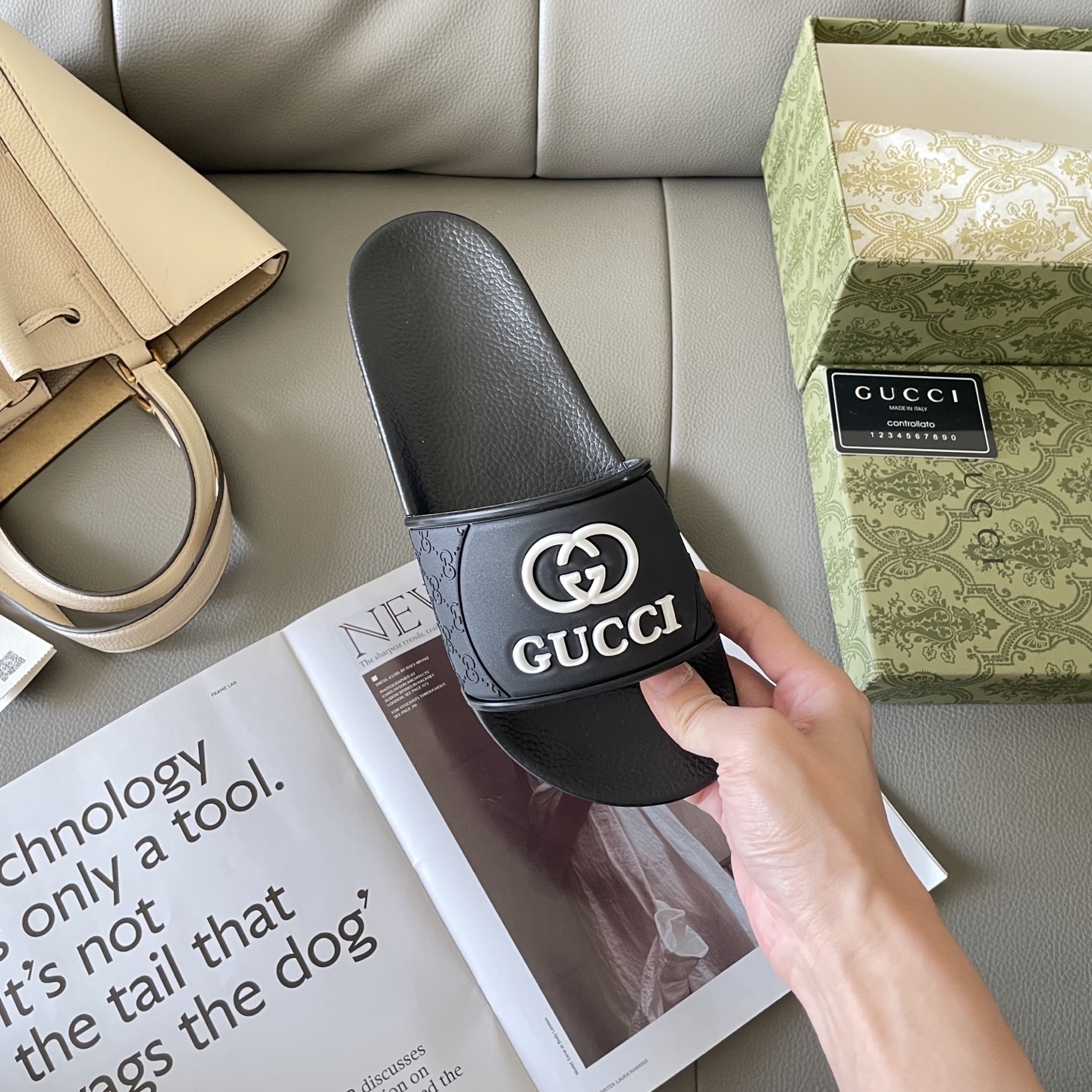 G style Couples slippers, beach slippers, flat slippers