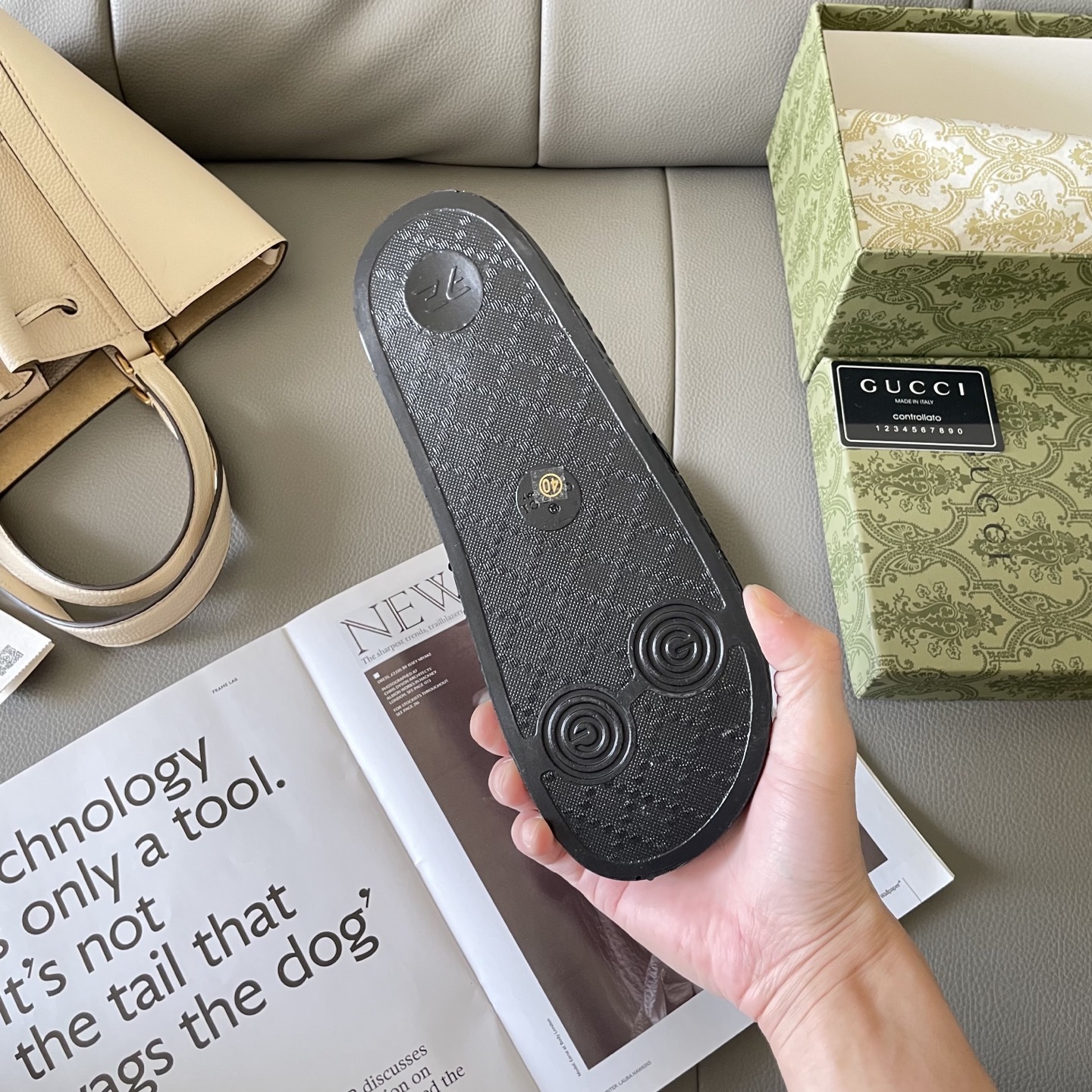 G style Couples slippers, beach slippers, flat slippers