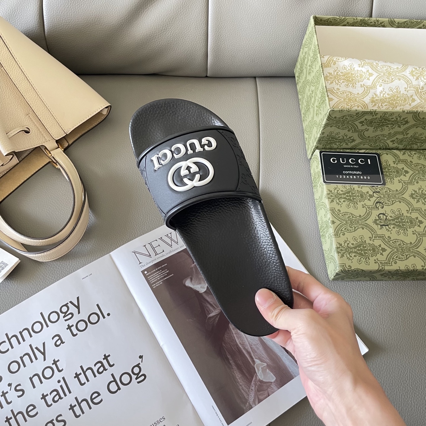 G style Couples slippers, beach slippers, flat slippers