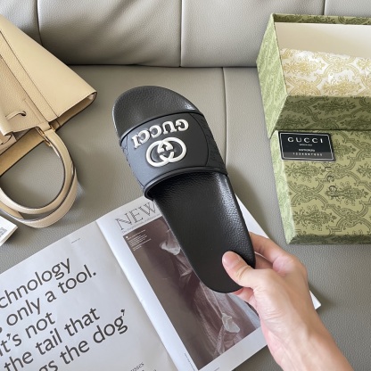 G style Couples slippers, beach slippers, flat slippers