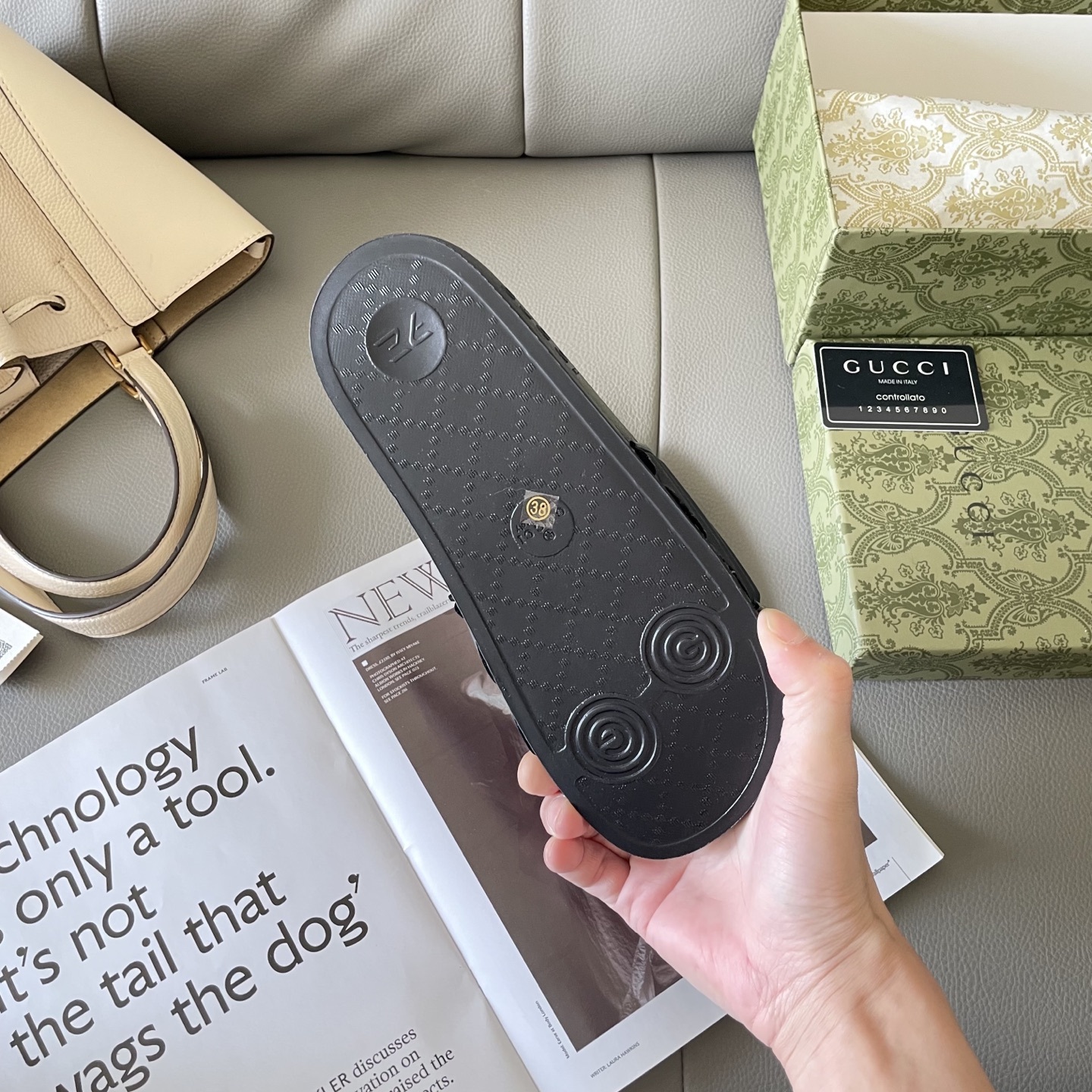 G style Couples slippers, beach slippers, flat slippers