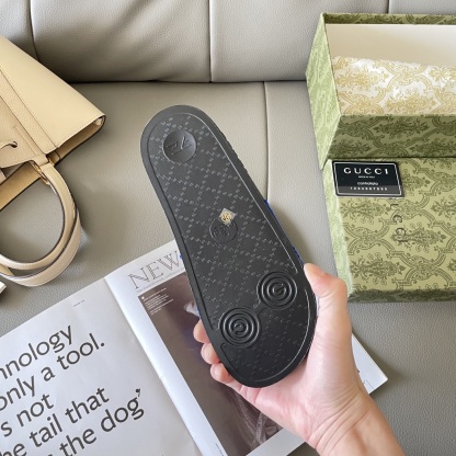 G style Couples slippers, beach slippers, flat slippers