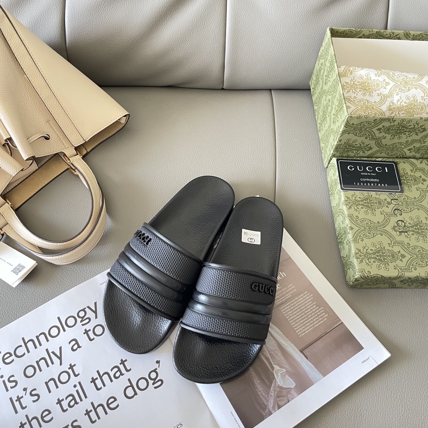 G style Couples slippers, beach slippers, flat slippers