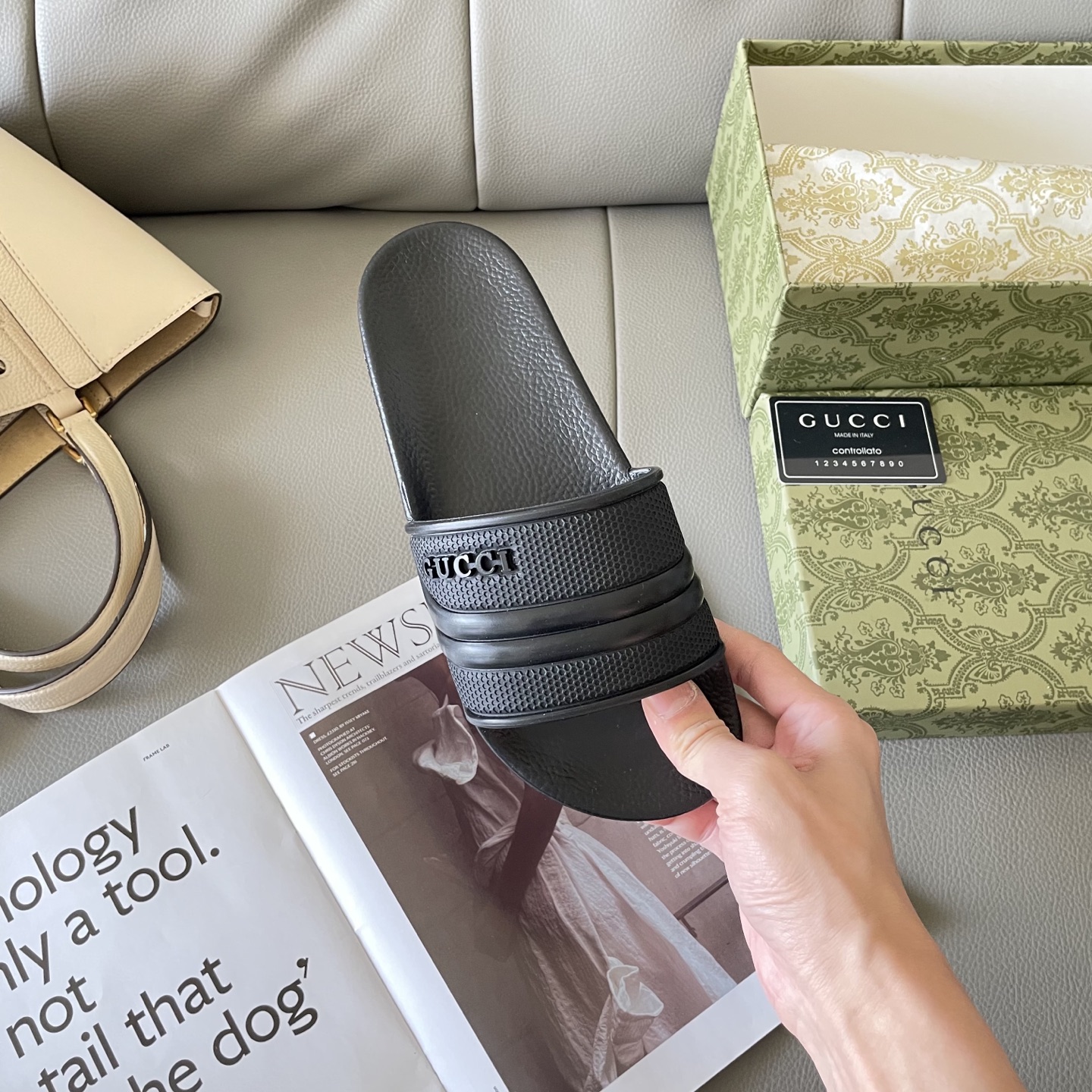 G style Couples slippers, beach slippers, flat slippers