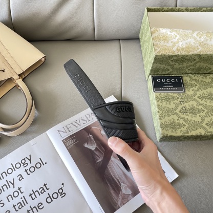 G style Couples slippers, beach slippers, flat slippers