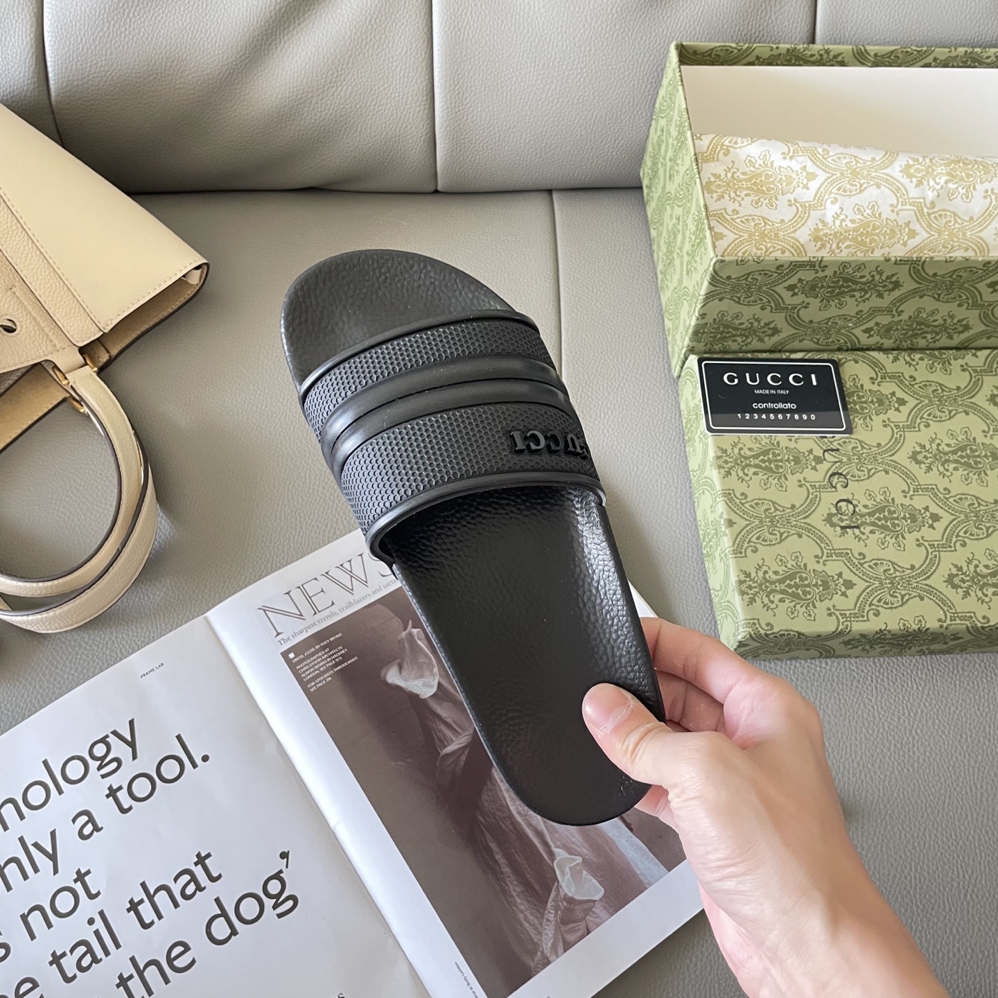 G style Couples slippers, beach slippers, flat slippers