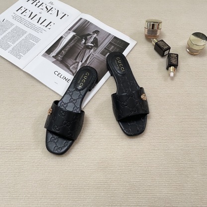 G style Embossed flat slippers Casual sandals