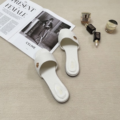 G style Embossed flat slippers Casual sandals